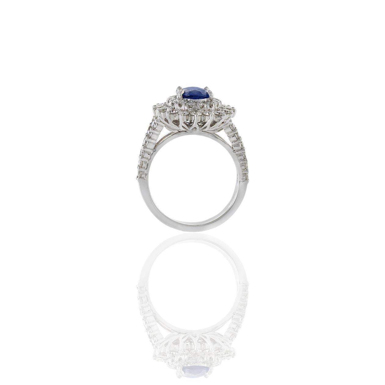 Women's or Men's 18KT White Gold GIA Certified Oval Sapphire And Diamond Ring For Sale