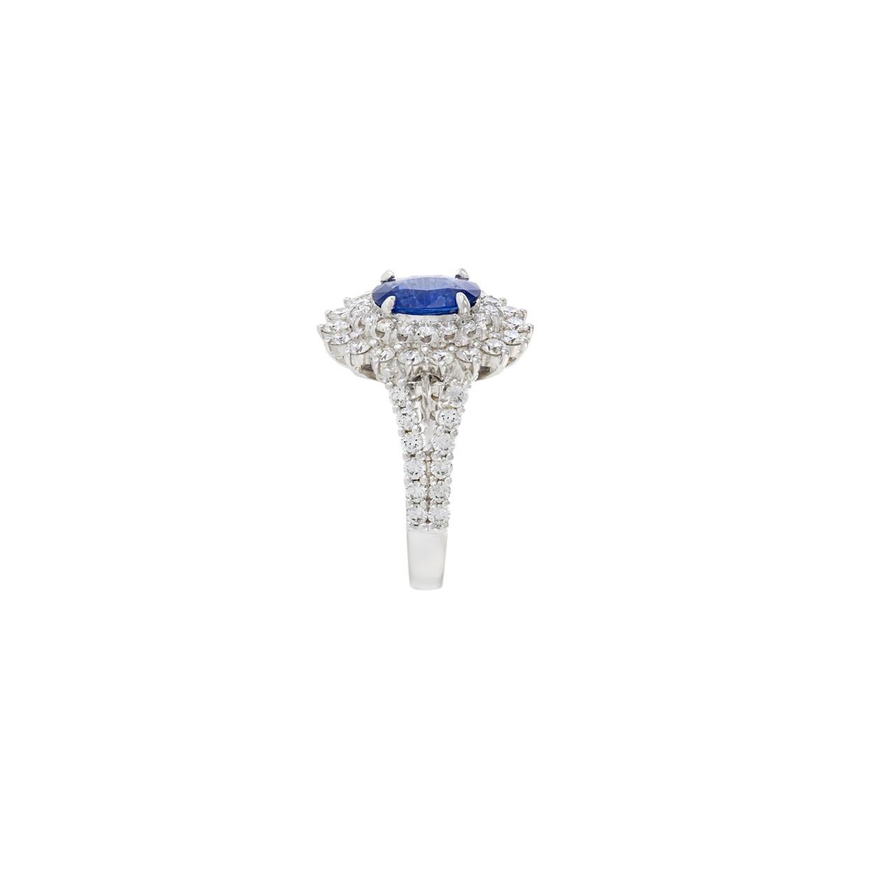 18KT White Gold GIA Certified Oval Sapphire And Diamond Ring For Sale 1