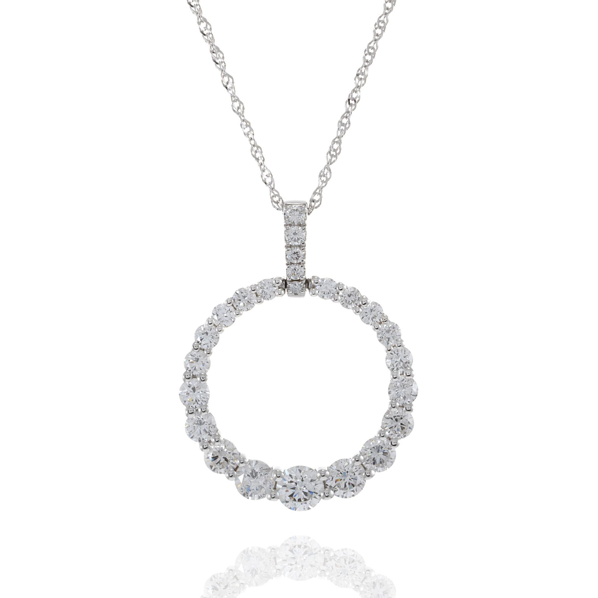 Moderne Pendentif en or blanc 18KT avec diamant en forme de cercle gradué en vente