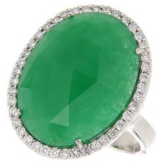 18Kt White Gold Green Natural Jade 12.49 ct White Diamonds 0.42 ct