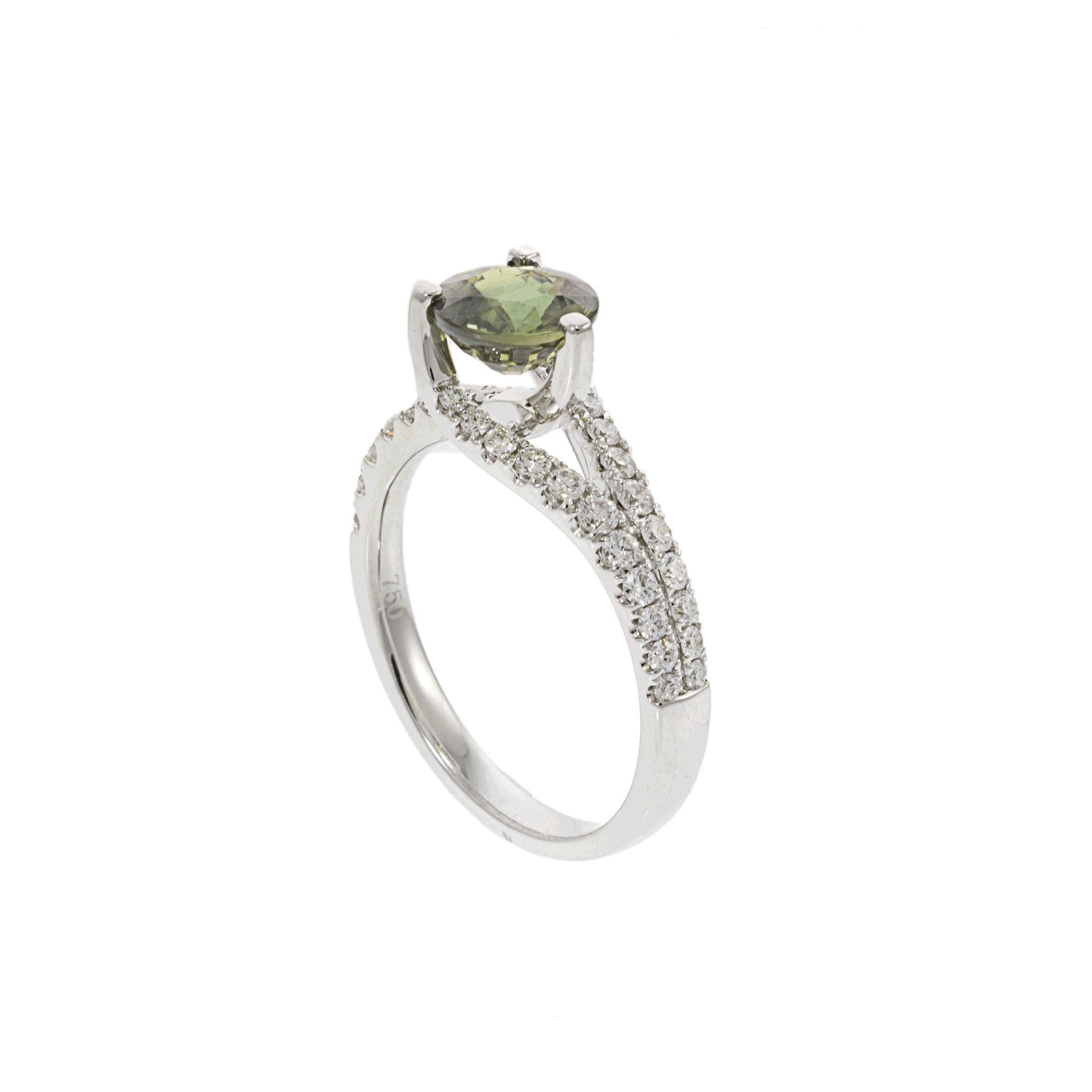 18KT Weißgold Grüner Saphir und Diamant Martini Ring (Rundschliff) im Angebot
