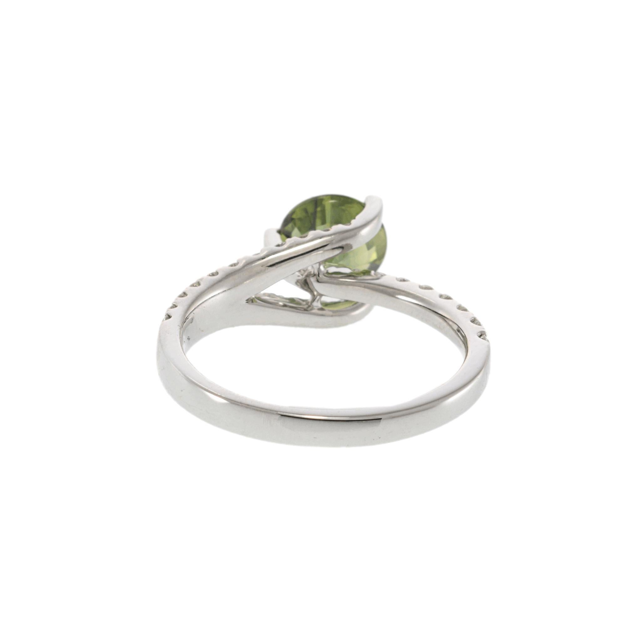 18KT Weißgold Grüner Saphir und Diamant Martini Ring im Angebot 2