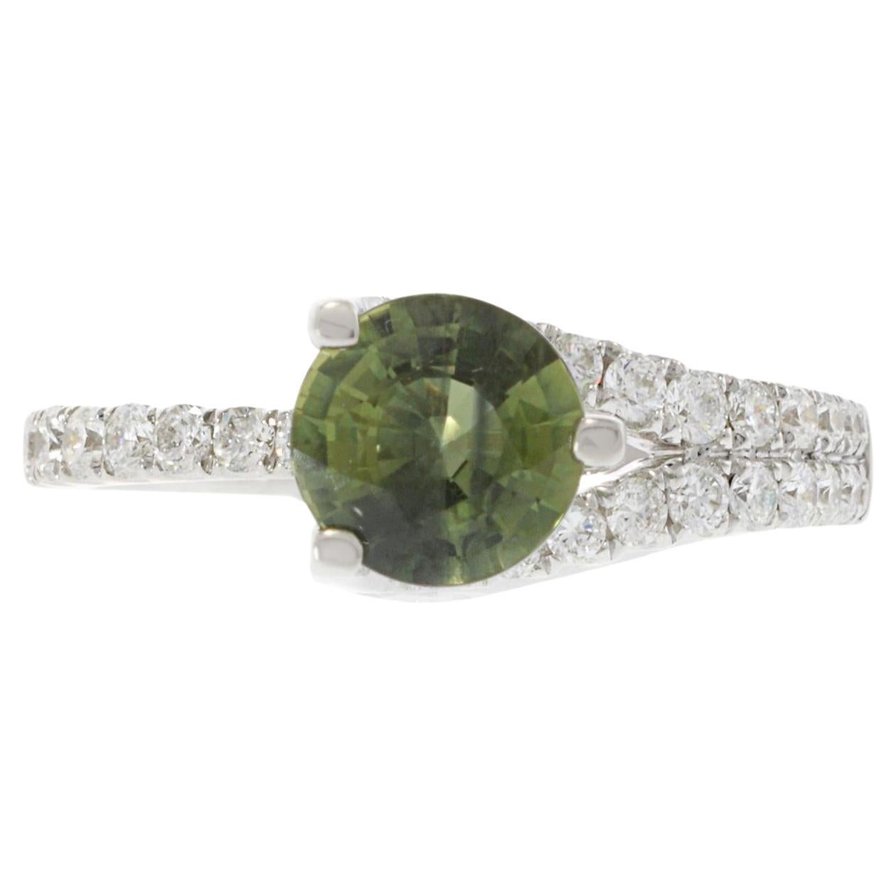 18KT Weißgold Grüner Saphir und Diamant Martini Ring im Angebot