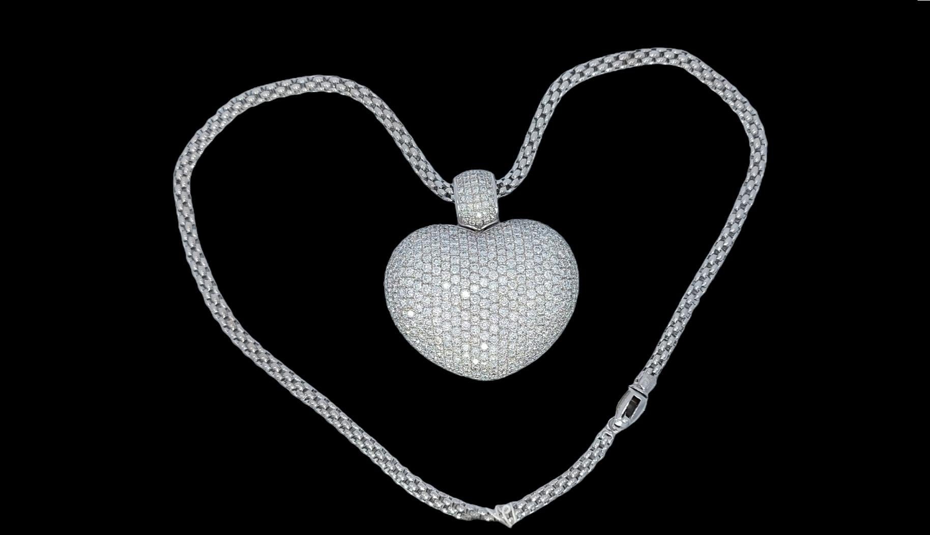 18kt White Gold Heart Pendant With 17 ct. Diamonds With 18kt White Gold Necklace For Sale 3