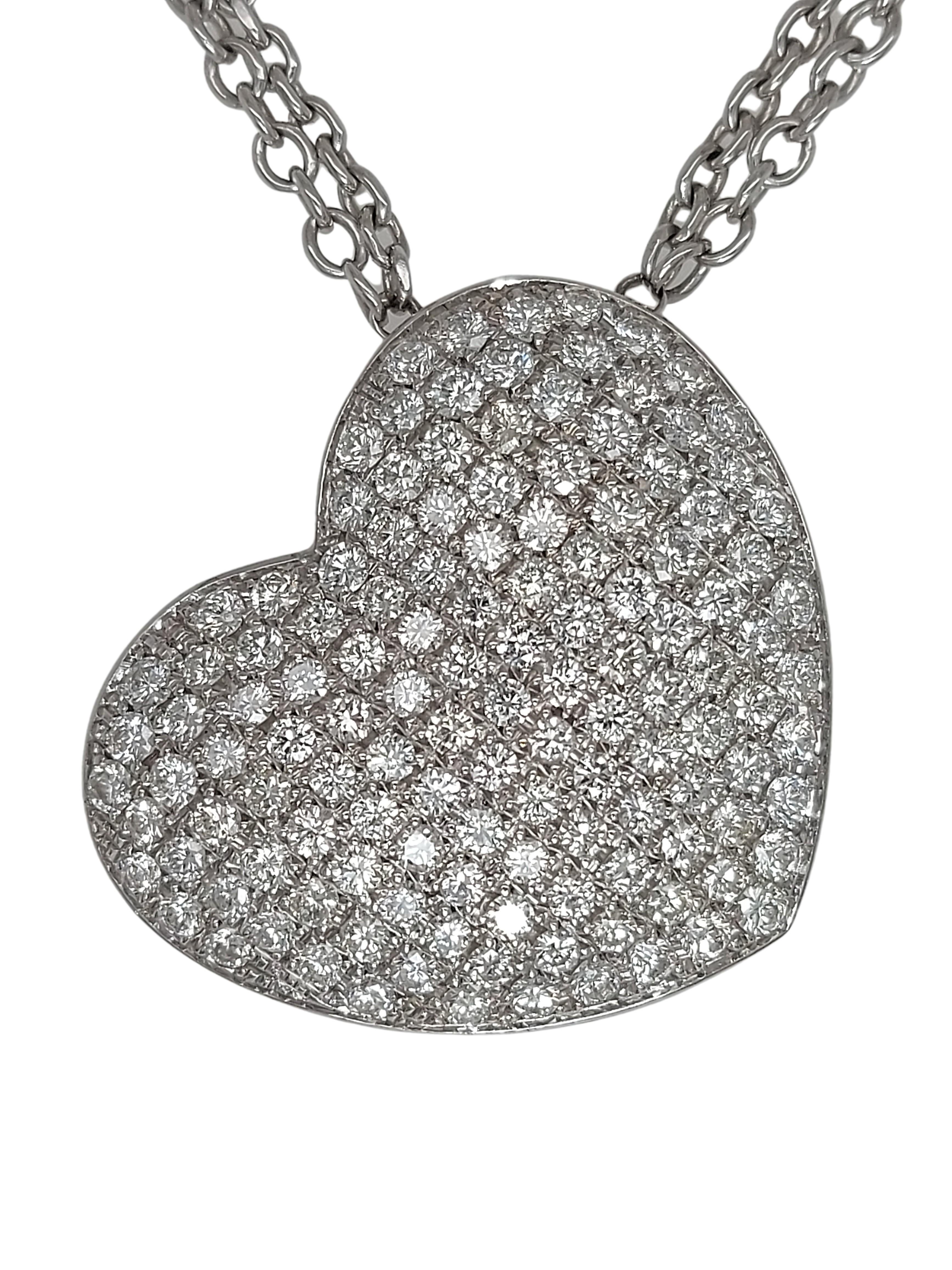 Wunderschöne & attraktive 18kt Weißgold Halskette in Herzform mit Diamanten im Brillantschliff

Diamanten: 124 Diamanten im Brillantschliff: 4.96 Karat  D/E Lupenrein

Material: 18kt Weißgold

Gesamtgewicht: 20,6 Gramm / 0,725 Unzen / 13,3