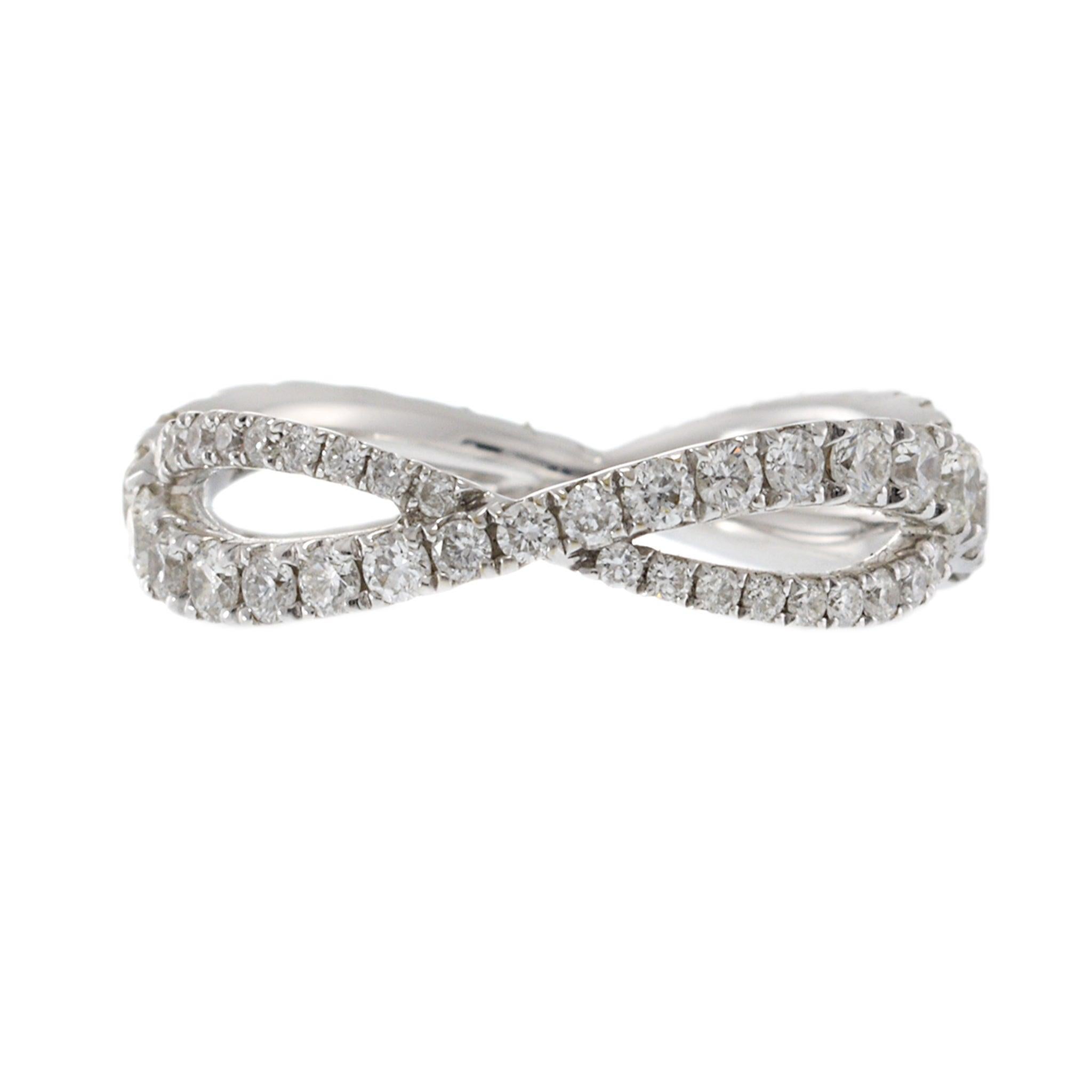 Bracelet éternel en or blanc 18KT avec diamant à l'infini Neuf - En vente à New York, NY