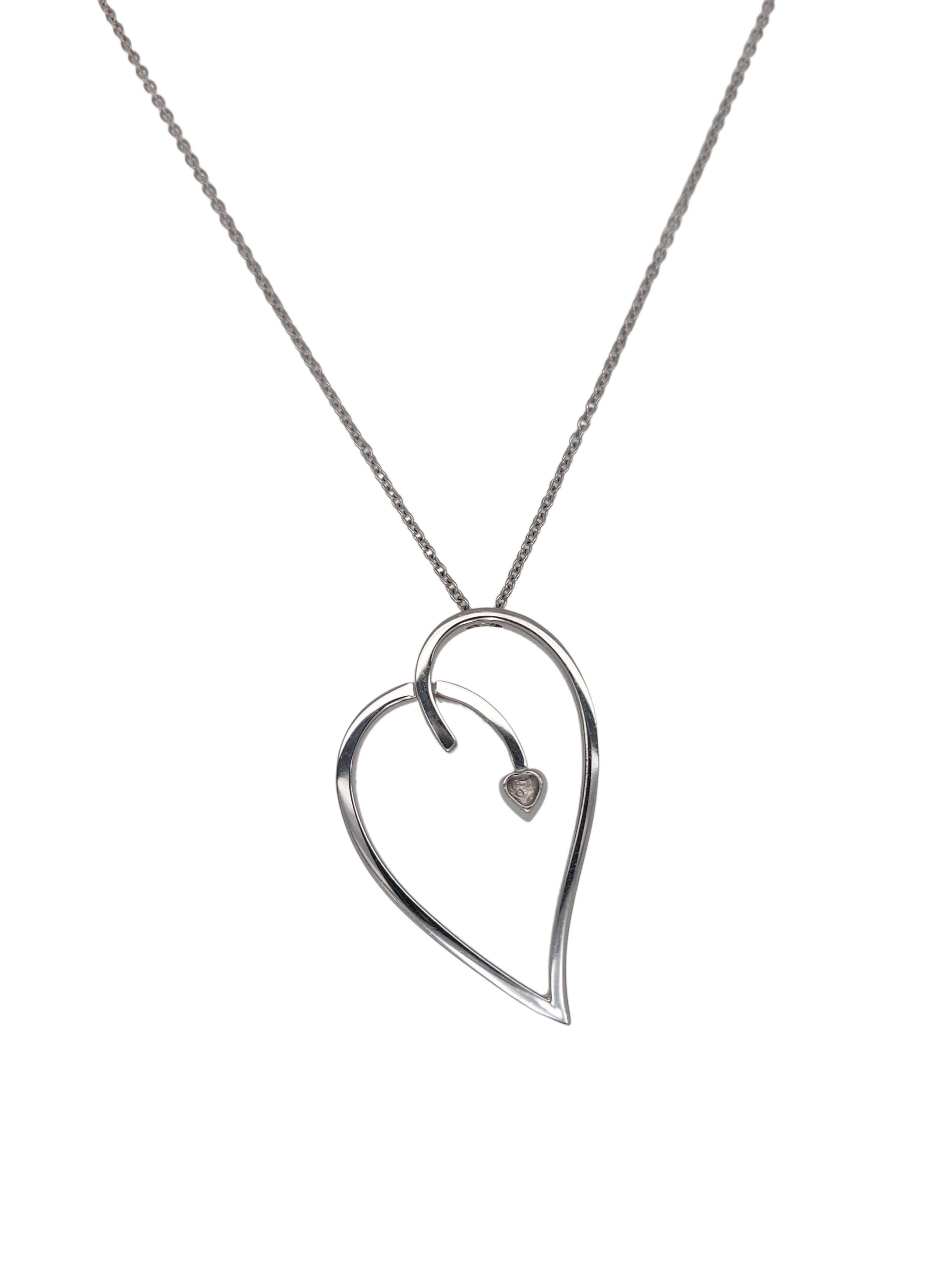 Women's or Men's 18kt White Gold Kappadue Heart Shaped Necklace with 0.12ct Diamonds For Sale