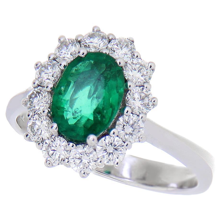 18 Karat White Gold Kate Ring Oval Emerald 1.15 Carat White Diamonds 0.72 Ct For Sale