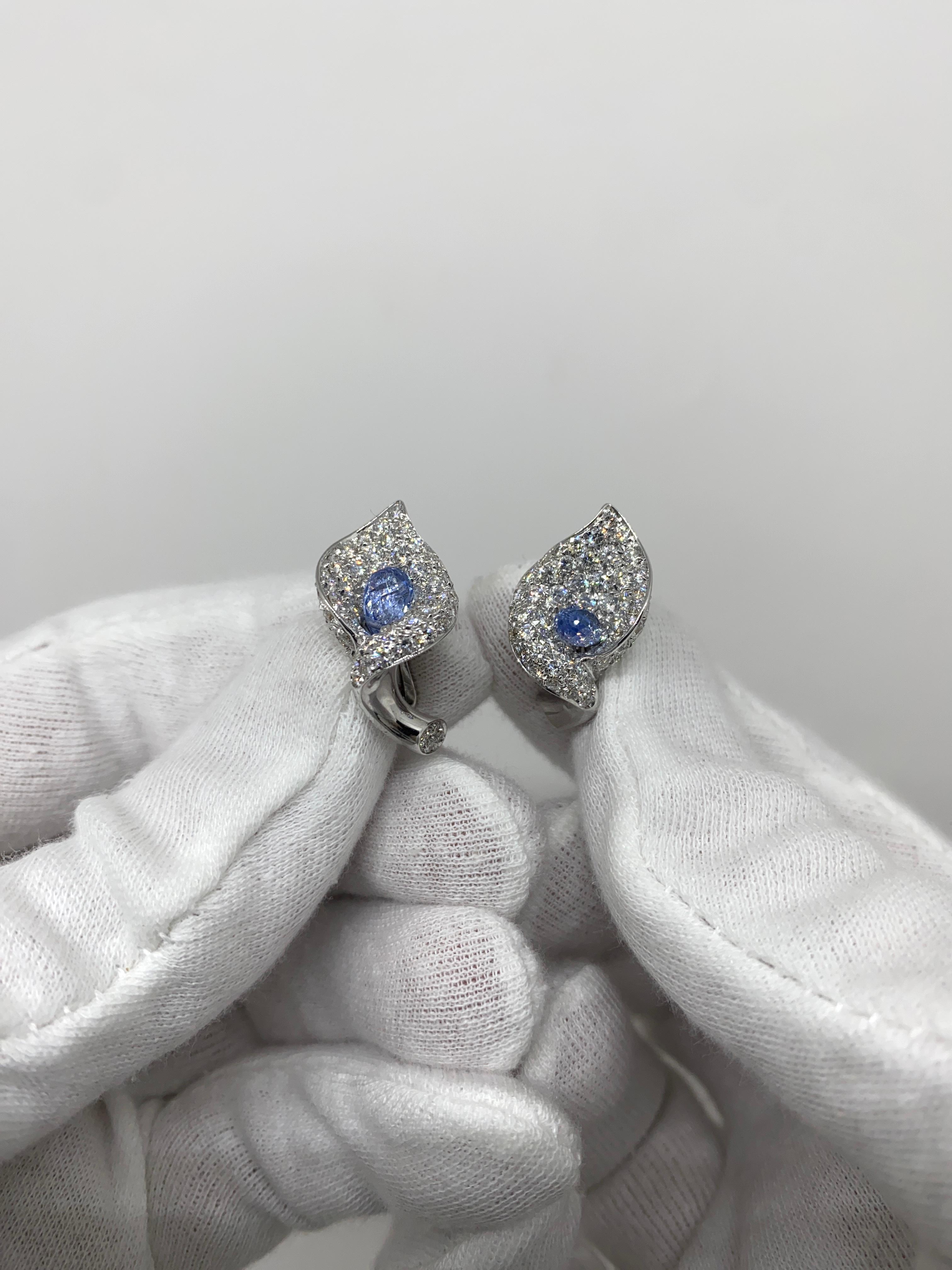 Briolette Cut 18 Karat White Gold Lobe Earrings 4.27 Ct Sapphires & 3.13 Ct White Diamonds For Sale