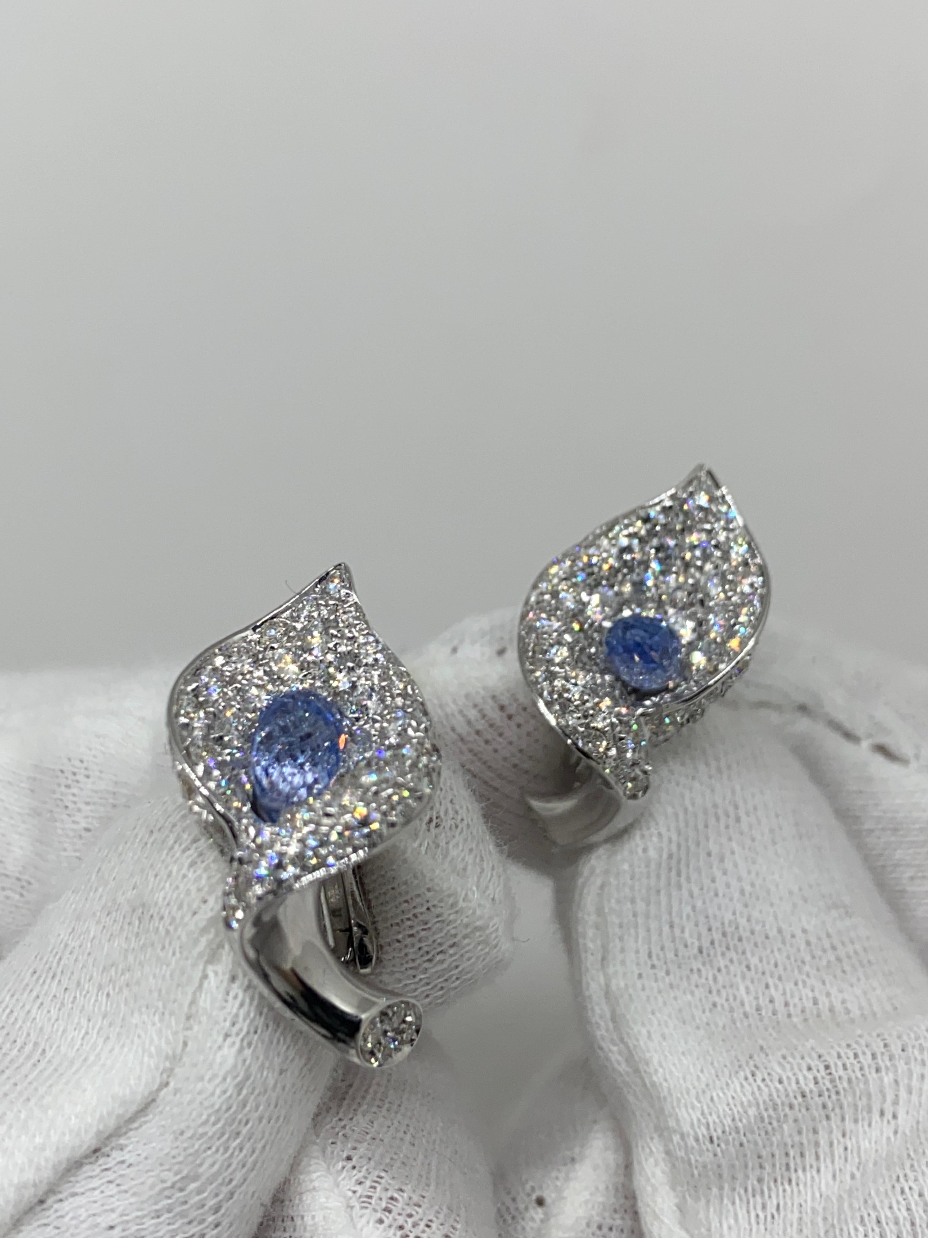 18 Karat White Gold Lobe Earrings 4.27 Ct Sapphires & 3.13 Ct White Diamonds For Sale 1