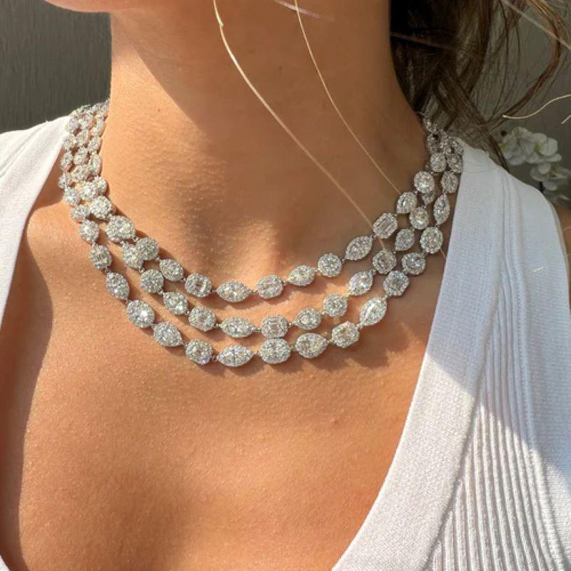 Moderne Collier long en or blanc 18 carats représentant 45,00 carats de marquise, asscher, ovale en vente