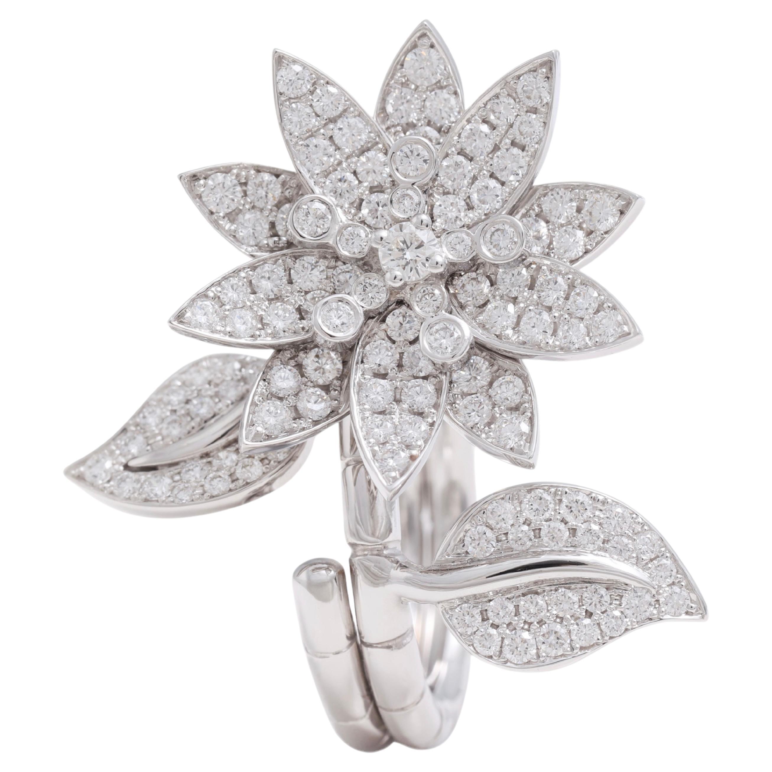 18kt White Gold 'Lotus' Between Finger Ring Set with Top Quality Diamonds For Sale