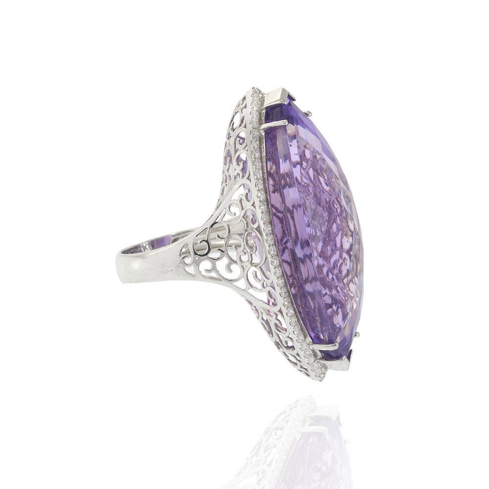 18KT Weißgold Marquise Amethyst Cocktail Ring mit Diamant Halo im Zustand „Neu“ im Angebot in New York, NY