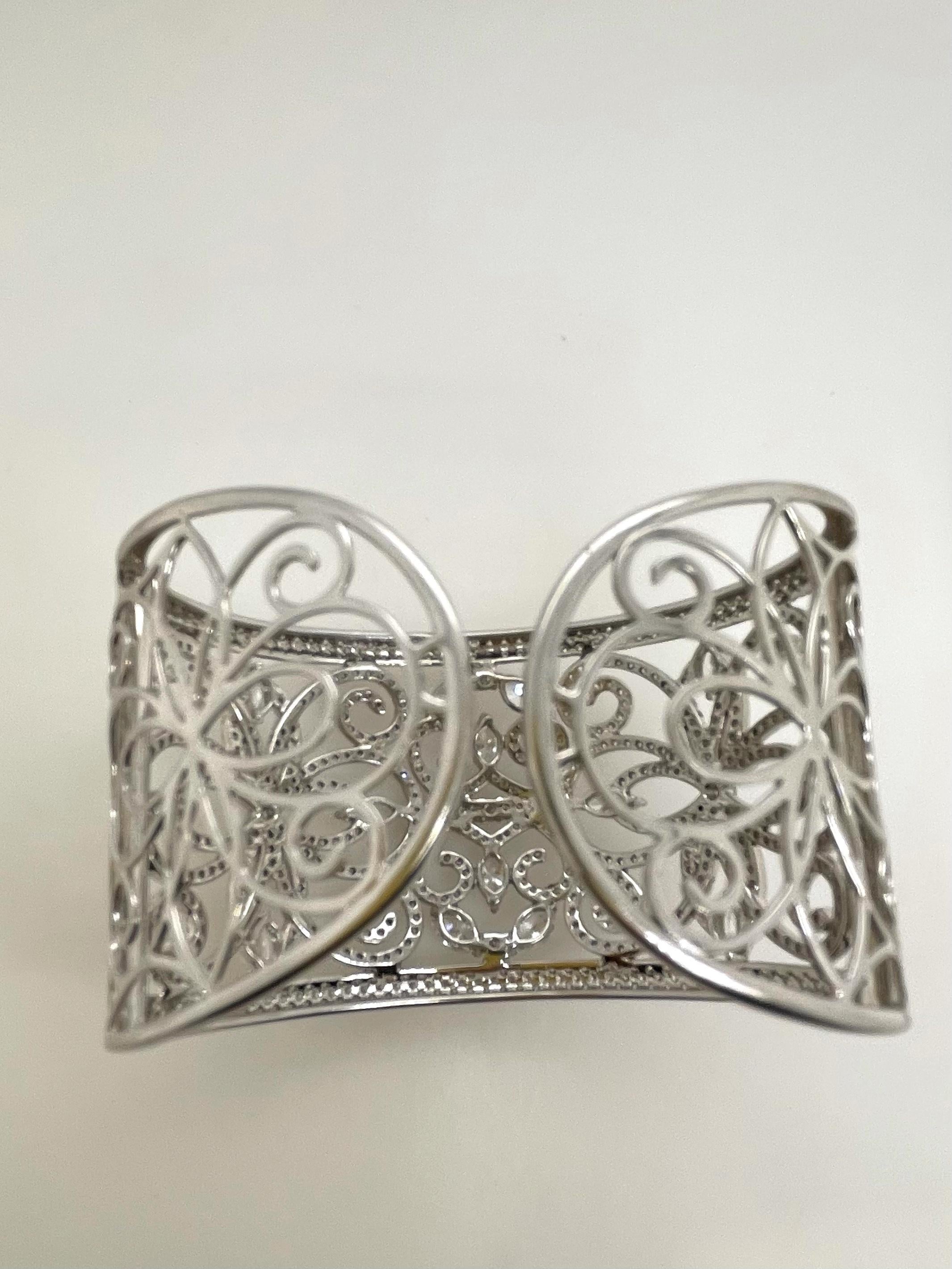 18kt White Gold Marquise & Diamond Filagree Cuff Bracelet In New Condition For Sale In Toronto, CA