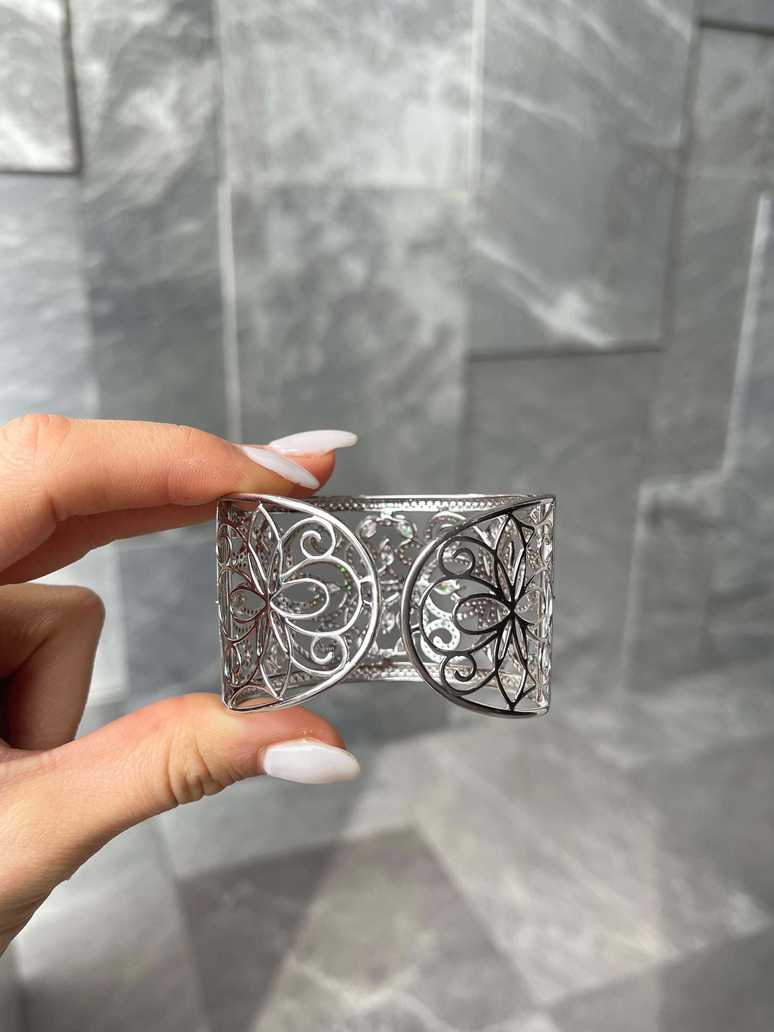 18kt White Gold Marquise & Diamond Filagree Cuff Bracelet For Sale 3