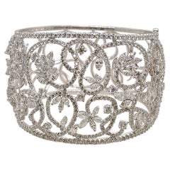 18 Karat Weißgold Marquise & Diamant-Armreif mit Blumenmuster