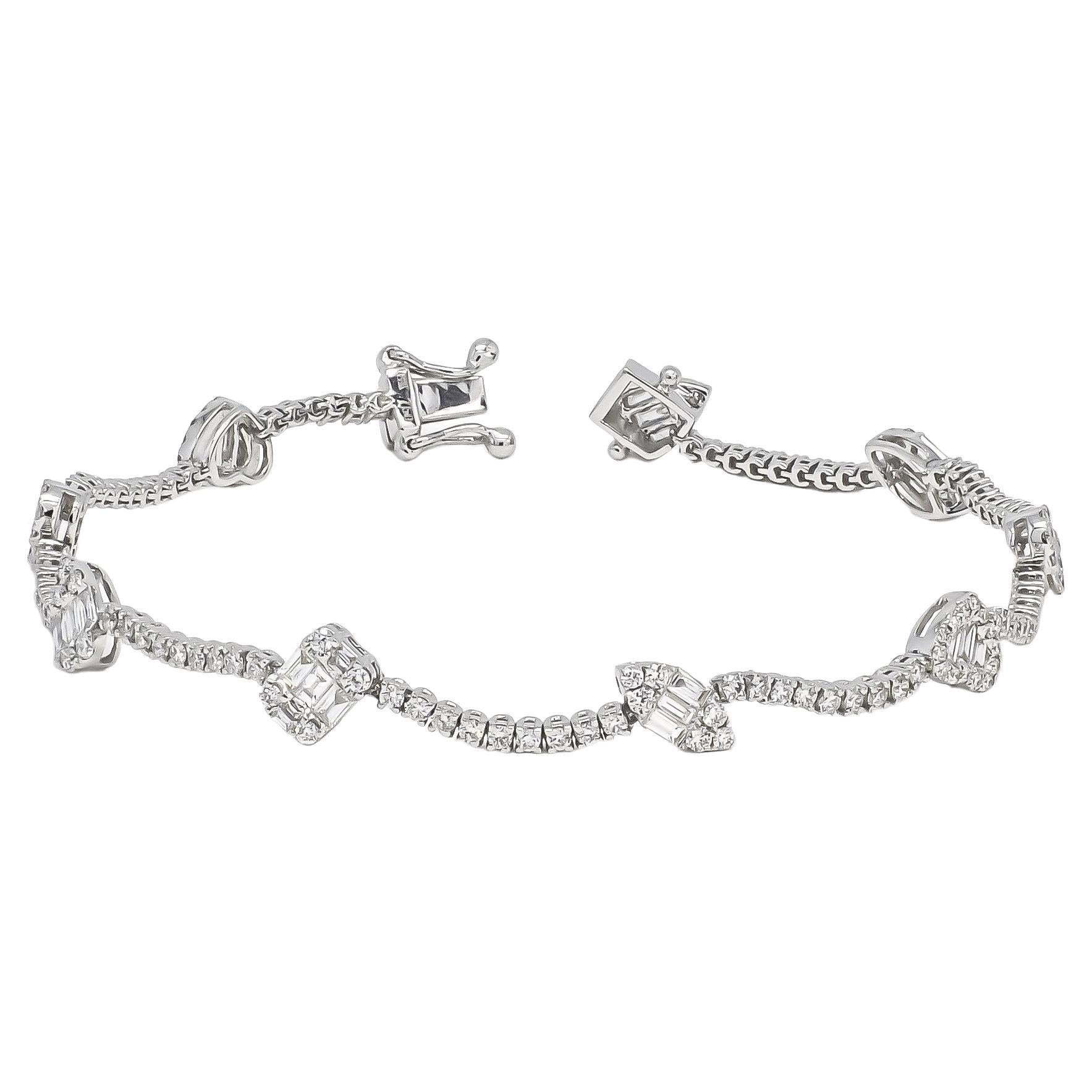 Bracelet tennis en or blanc 18 carats avec diamants baguettes et ronds effilés de différentes formes