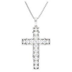 Natural Diamond 18kt White Gold Vintage Cross Crucifix Pendant Necklace