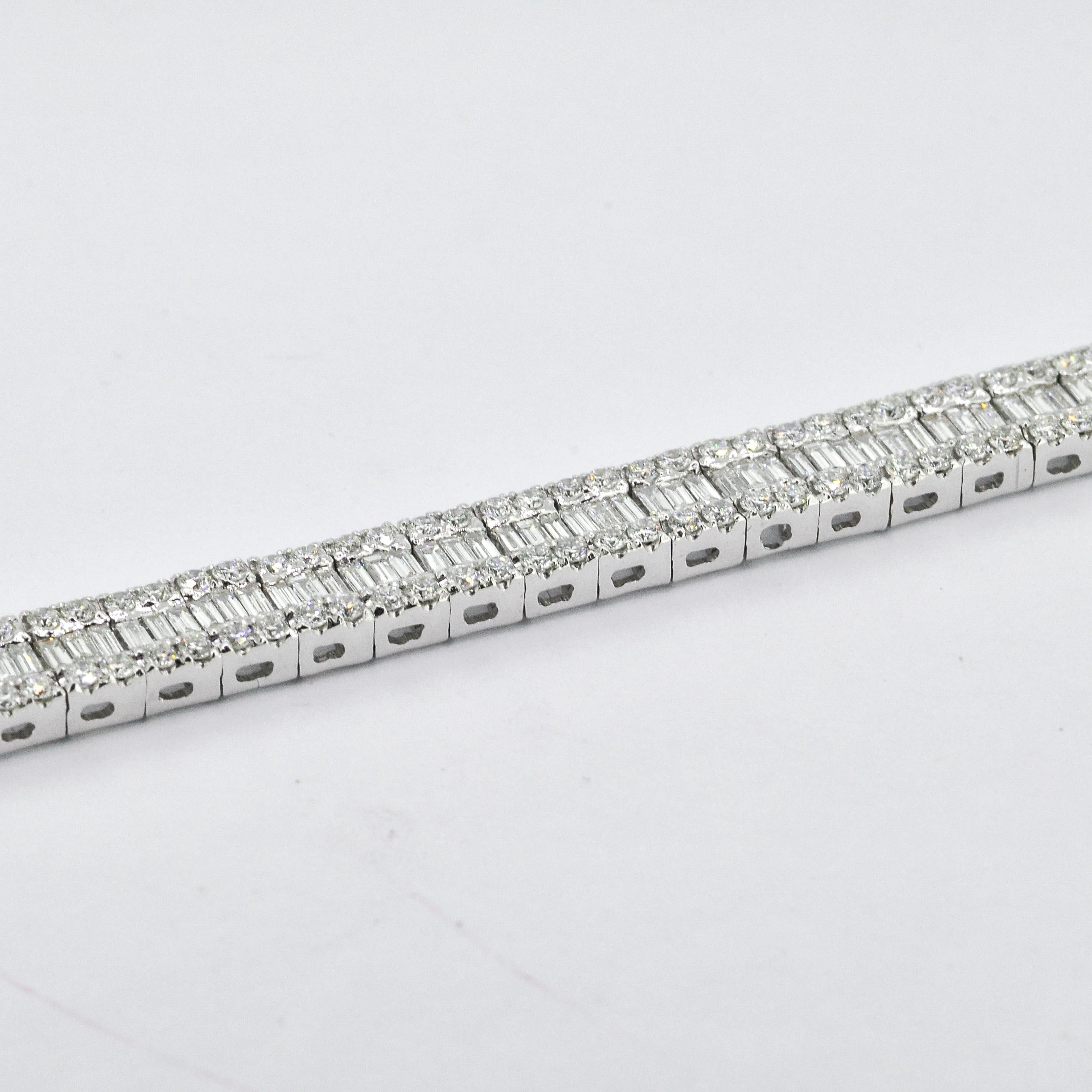 Art Nouveau Diamanti naturali 6,7 carati in oro bianco 18KT Bracciale tennis Baguette in vendita