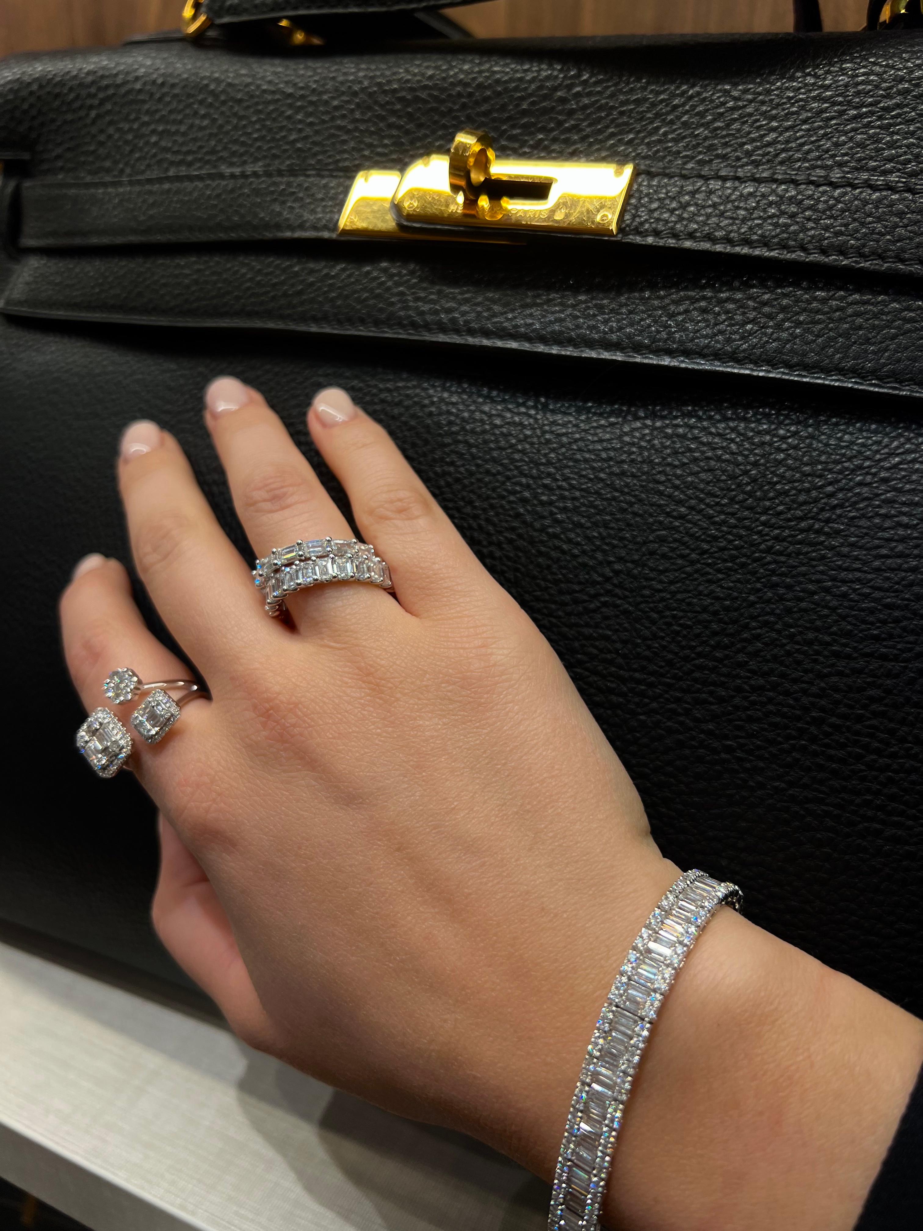 Bracelet tennis baguette en or blanc 18 carats avec diamants naturels 6,7 carats Neuf - En vente à Antwerpen, BE