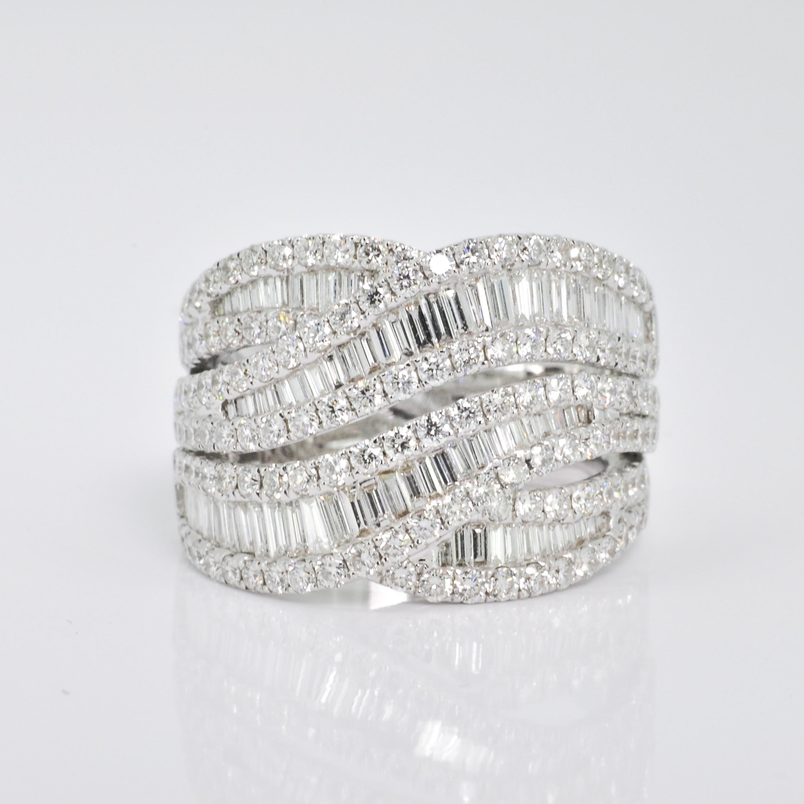18KT Weißgold Natürlicher Diamanten Kanal Multi Overlap breiter Bandring () 4
