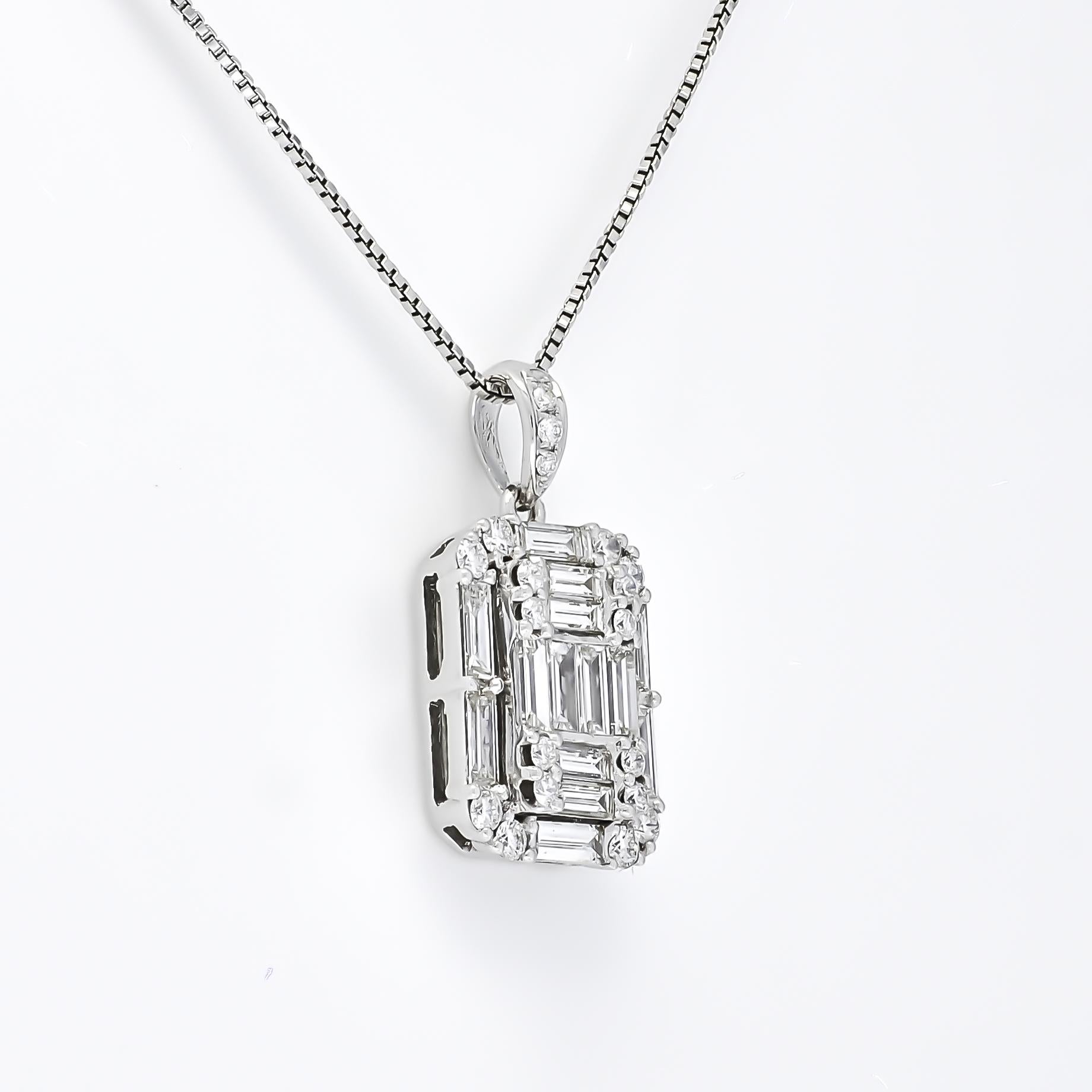 Art Deco Natural Diamond 1.80 carats 18KT White Gold Cluster Pendant Chain Necklace For Sale