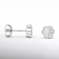 Natural Diamonds 0.26 cts in 18 Karat White Gold Flower Cluster Stud Earrings