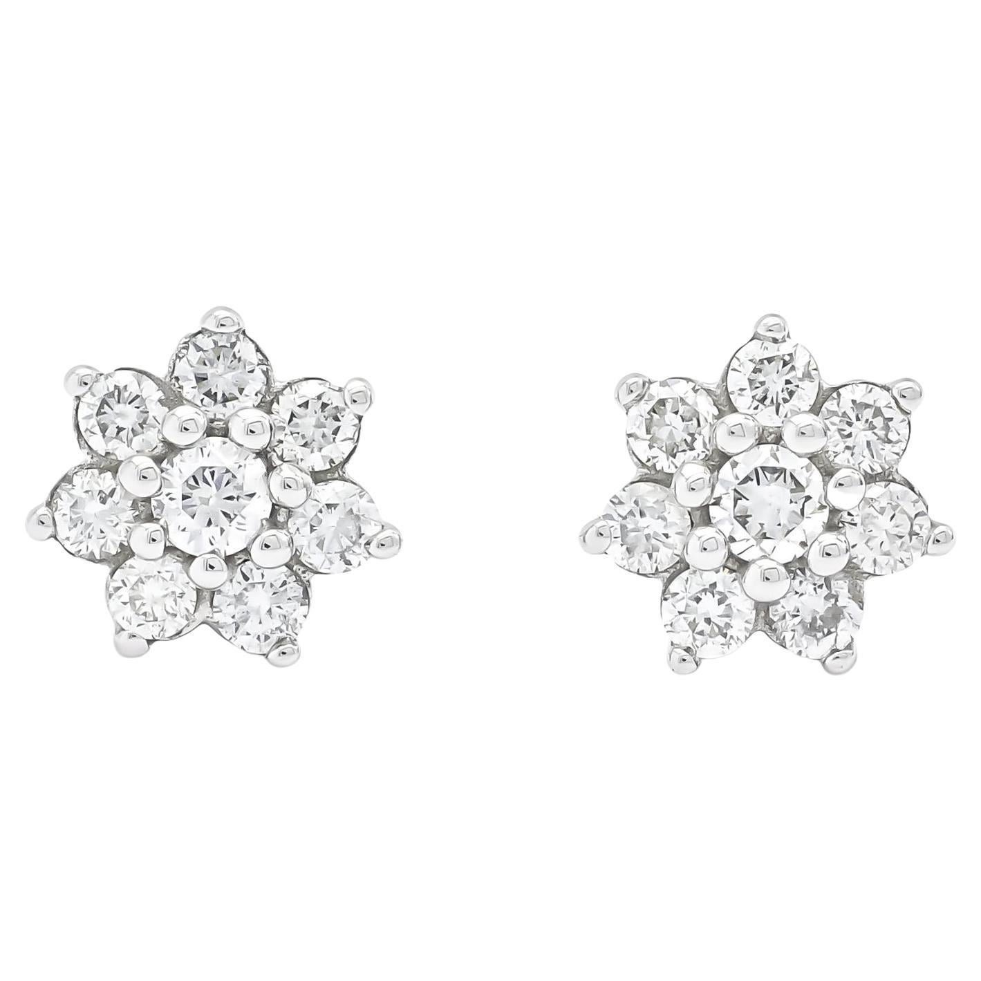 Natürliche Diamanten & 18KT Weißgold Runder Brillant-Blumen-Ohrstecker mit Zackenbesatz im Angebot