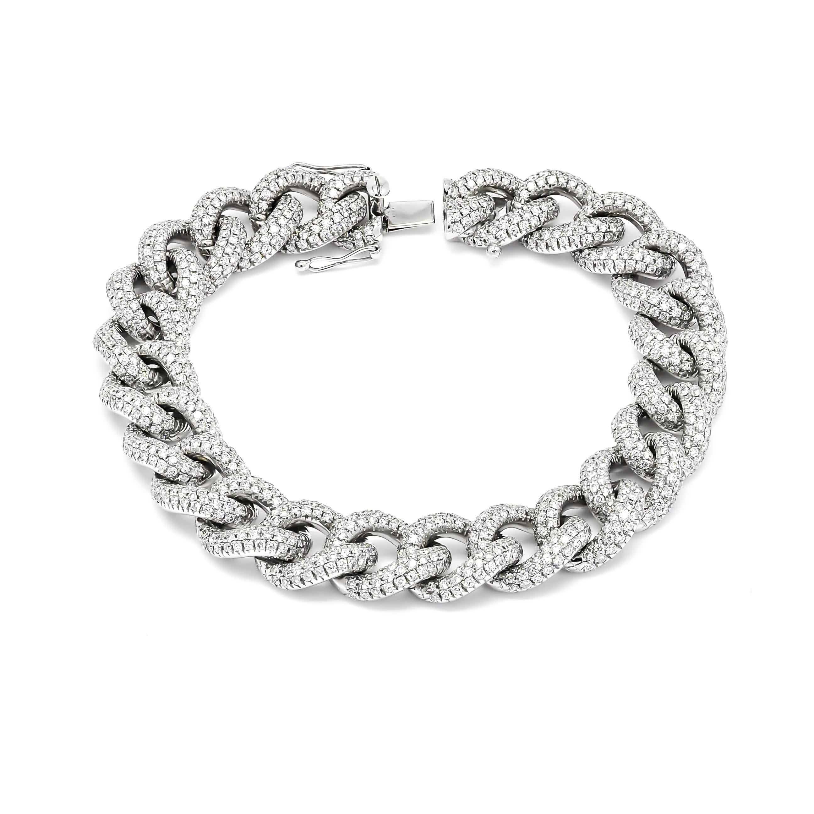 The jewelry dreams are made of a sparkling combination of modern glamour and chic design. 

Be bold and daring in this striking diamond wide curb link chain bracelet.

Shimmering links accented with round-shape diamonds add powerful shine to this