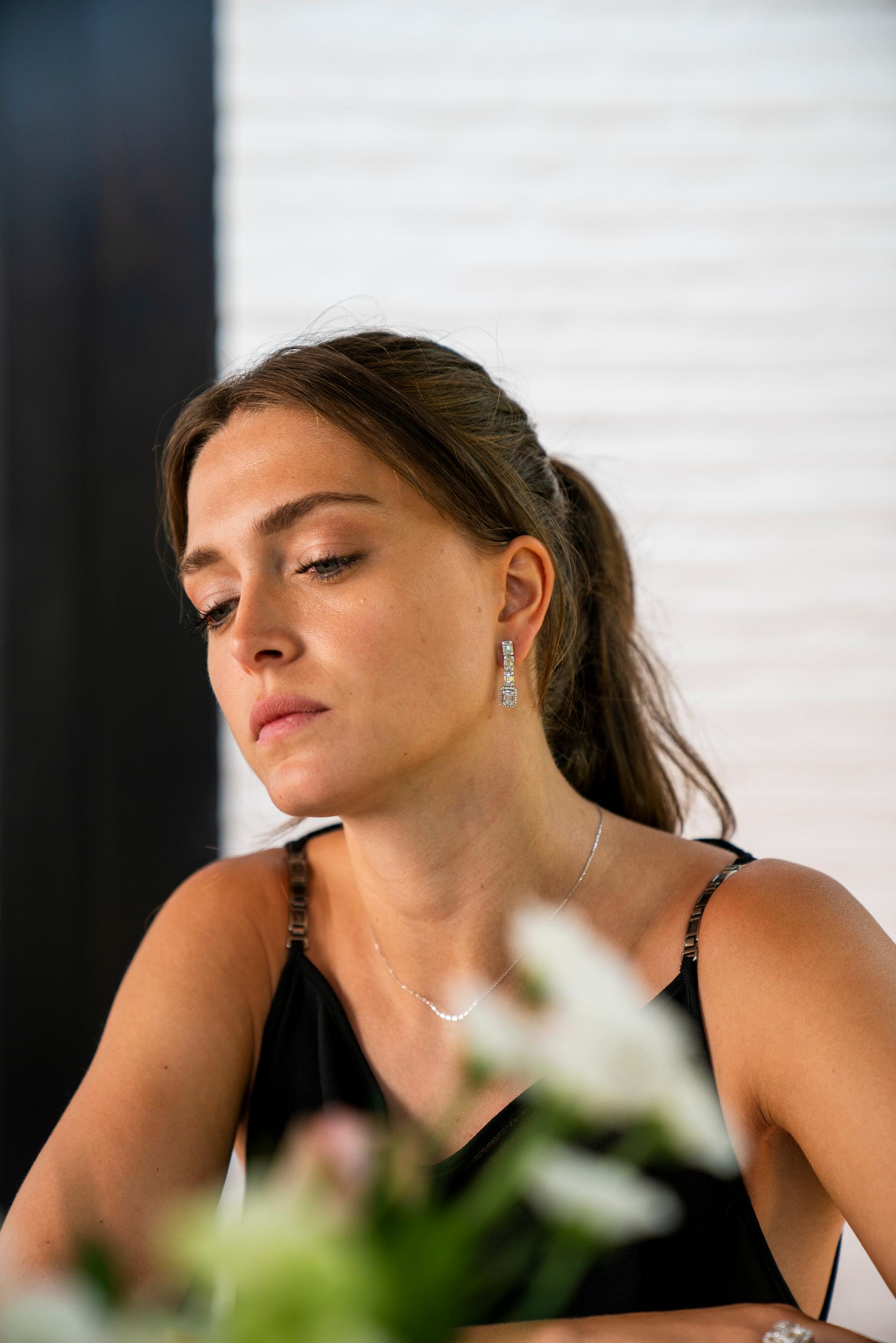 Collana con diamanti naturali da 0,25 carati, a fila singola e orizzontale, con baguette in vendita 1