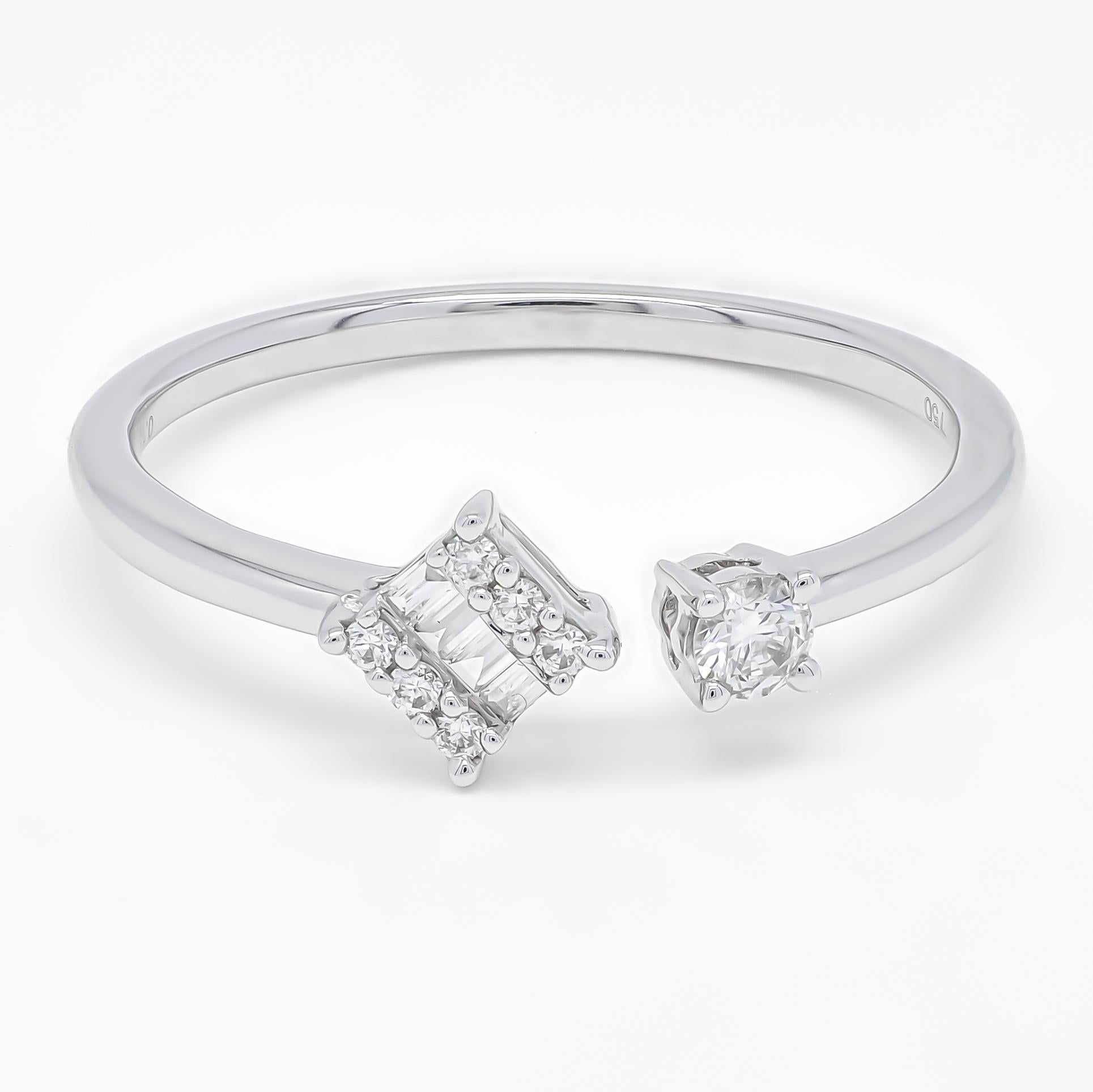 Rock it with a duo Design Ring that features an alluring Cluster set and a single solitaire diamond. Ring adorned in sparkling Diamonds and is set on an open Ring design. 

Metal: 18kt White Gold
Gemstone: Natural Diamonds
Shape: Round