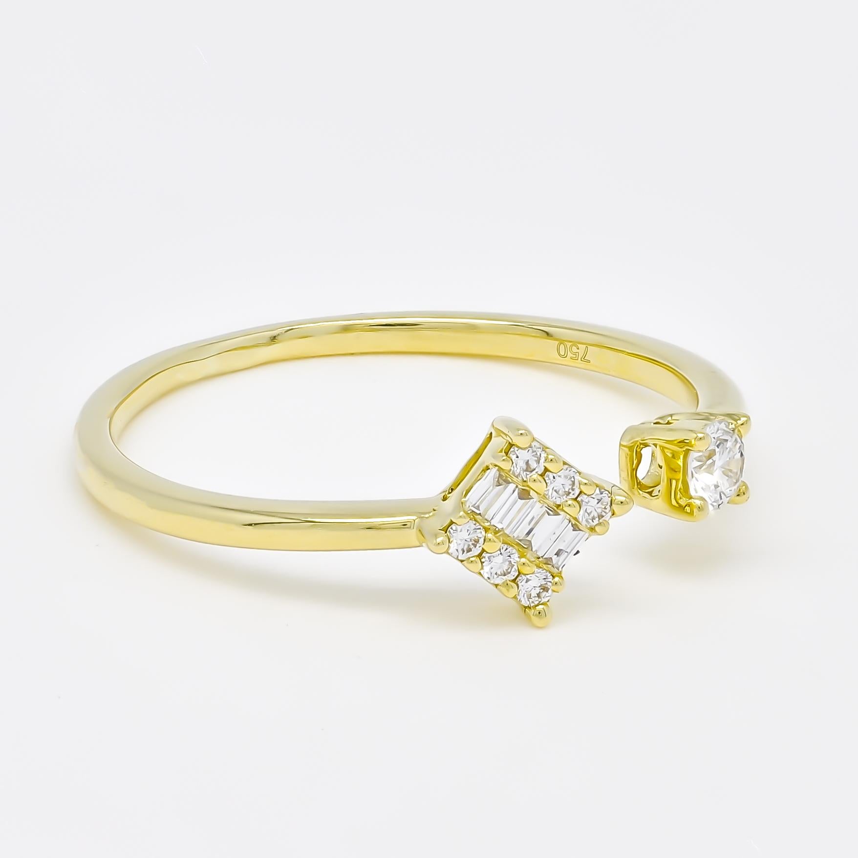 Women's 18KT White Gold Natural Diamonds Square Illusion Cluster 2 Design Ring R084993 For Sale