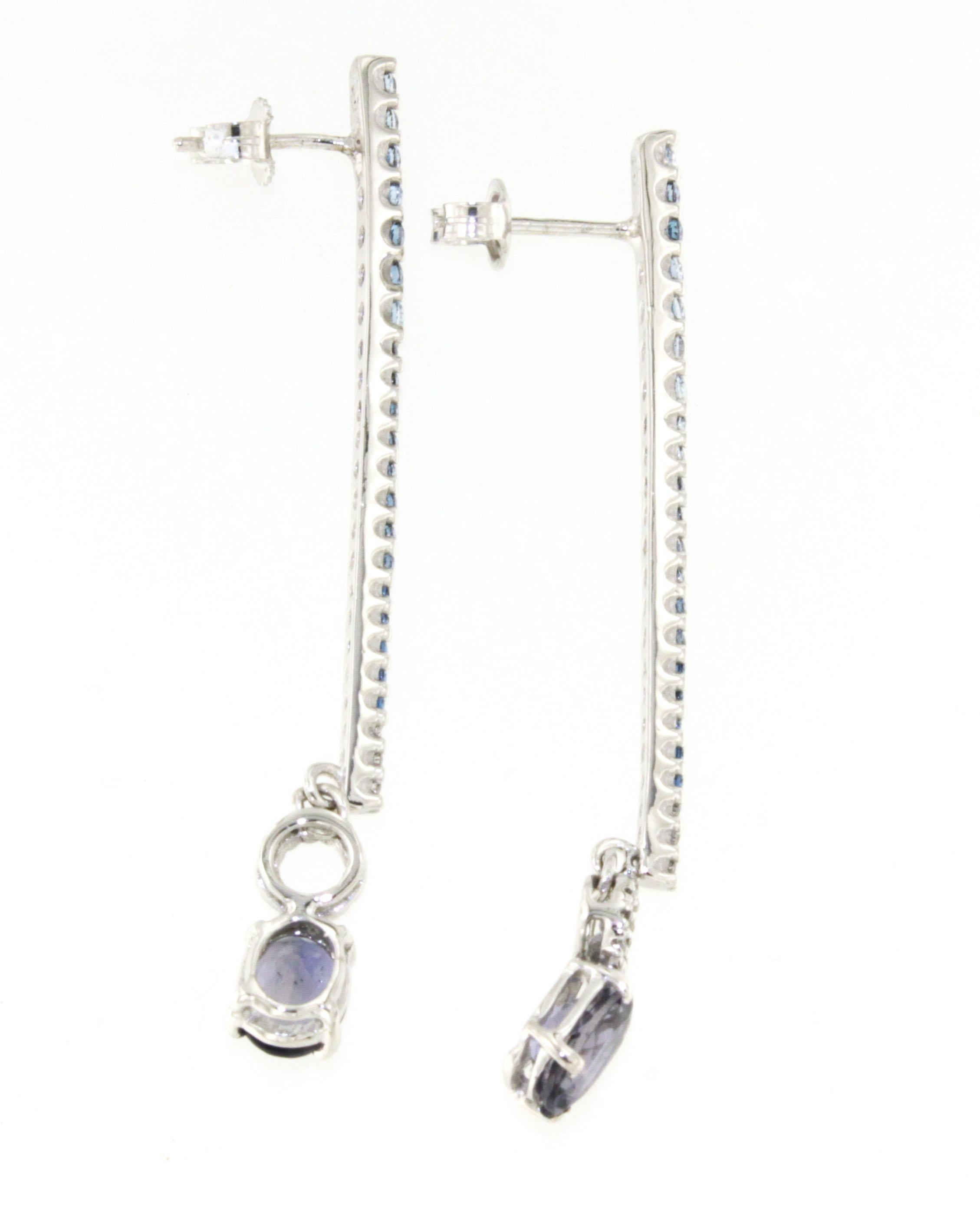 18Kt White Gold Natural Stones White Diamonds Modern Timeless  Earrings For Sale 3
