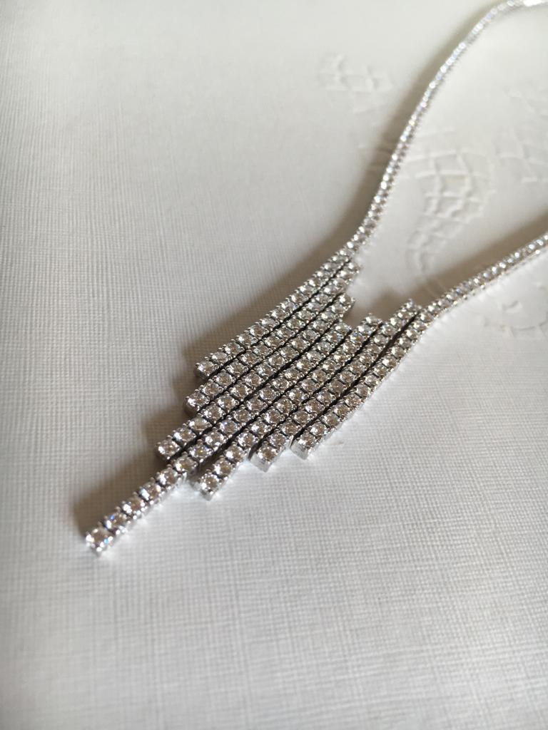 Round Cut 18kt white gold necklace, 9.56Ct diamonds, fashion pendant, Fratelli Piccini For Sale