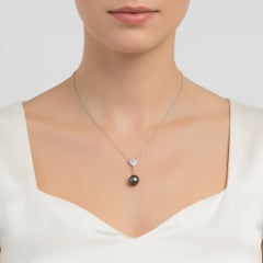18kt white Gold Necklace with Tahitian Pearl & Diamonds