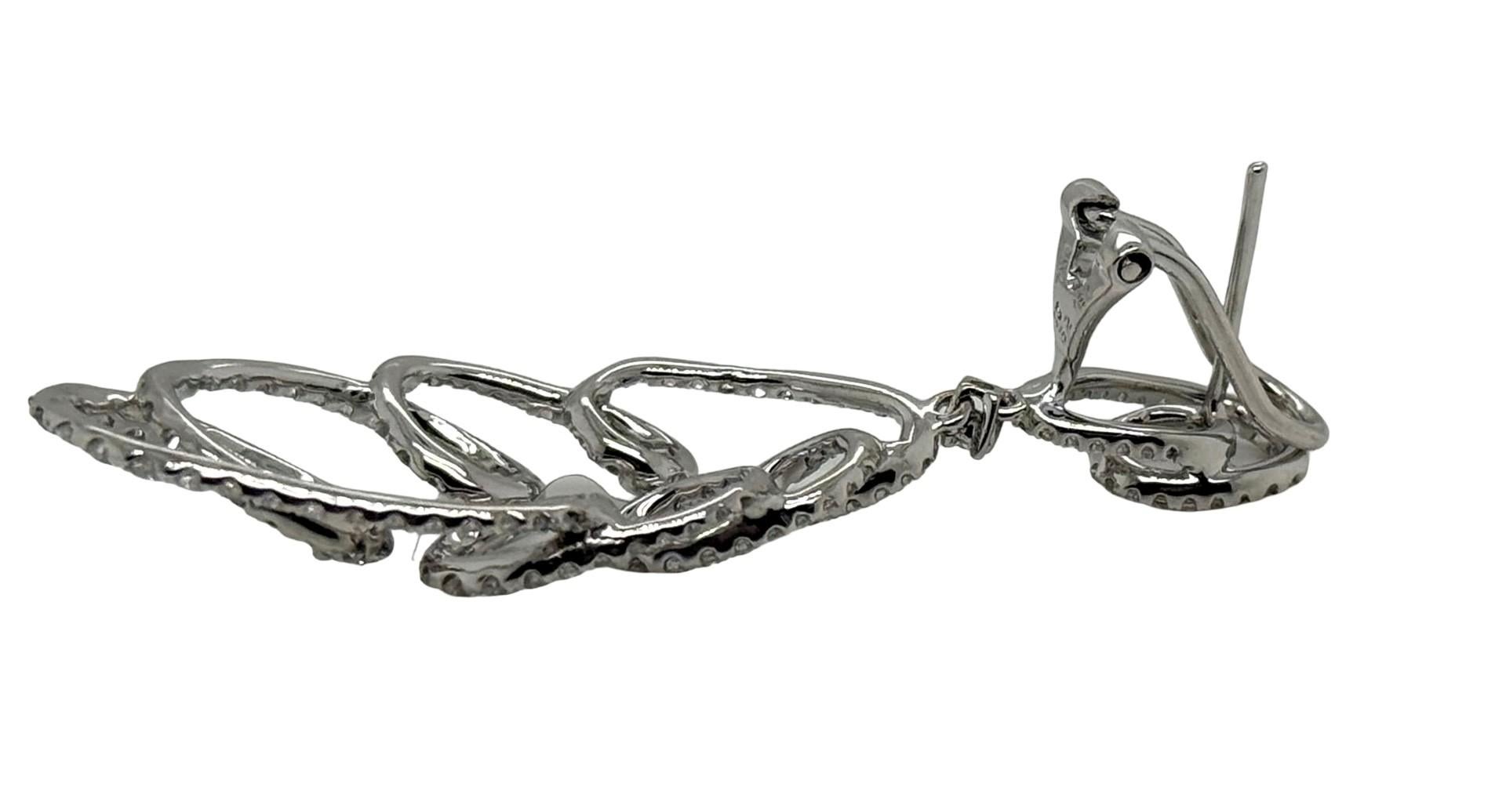 18kt Weißgold offener Wirbel Design Diamant Ohrringe baumeln - 2,25