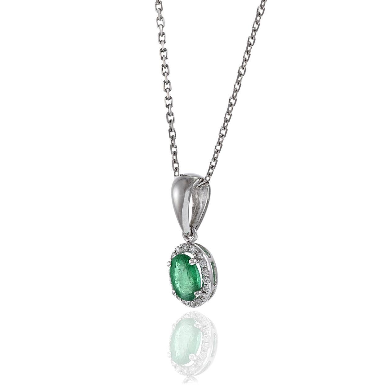 Donna Ciondolo in oro bianco 18KT con smeraldo ovale e diamante in vendita