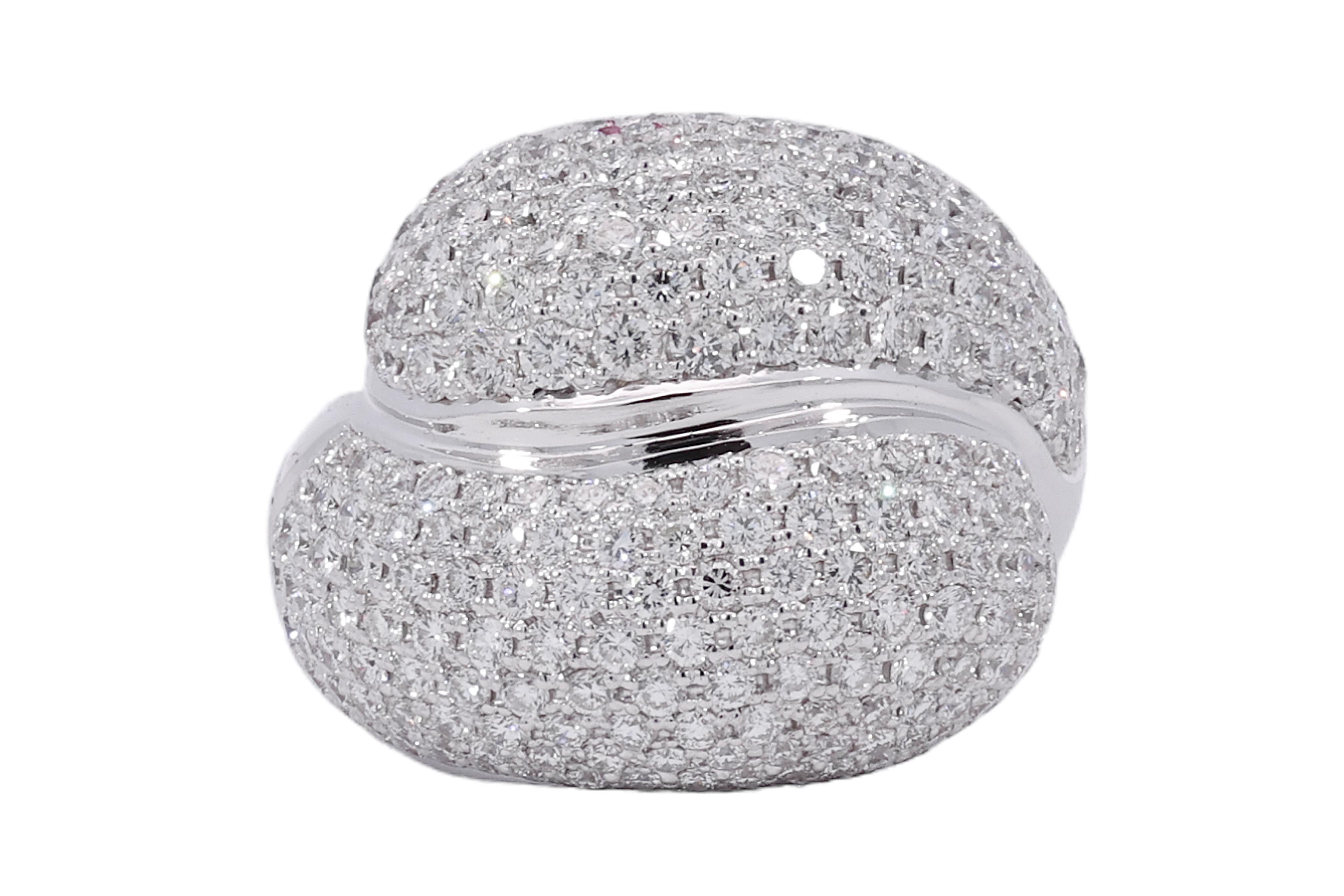 18kt White Gold Overlap Toi & Moi Ring Pavé Set with 4.95ct. Diamonds For Sale 1