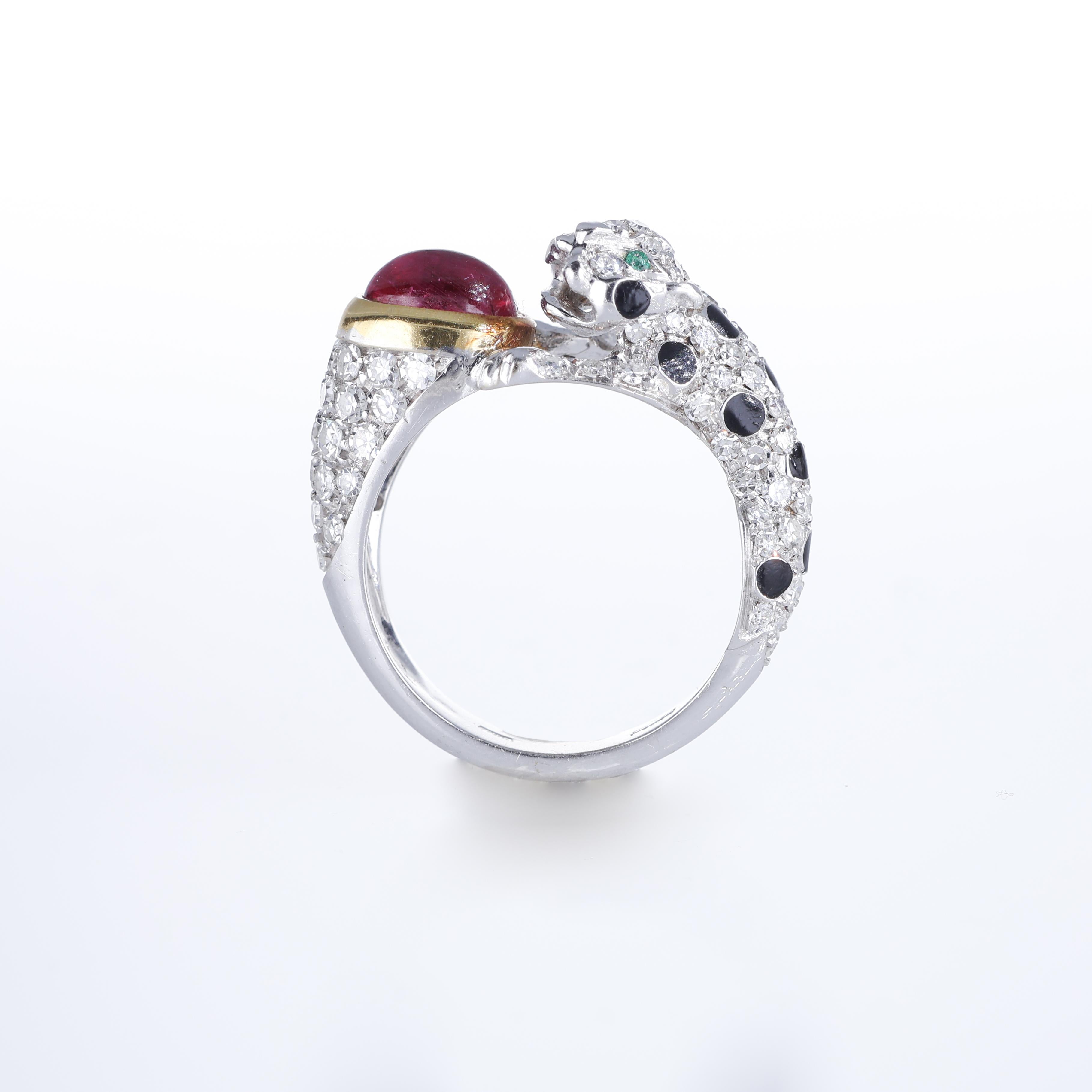 18kt White Gold Panther Band Ring with Diamonds and Cabochon Ruby For Sale 1