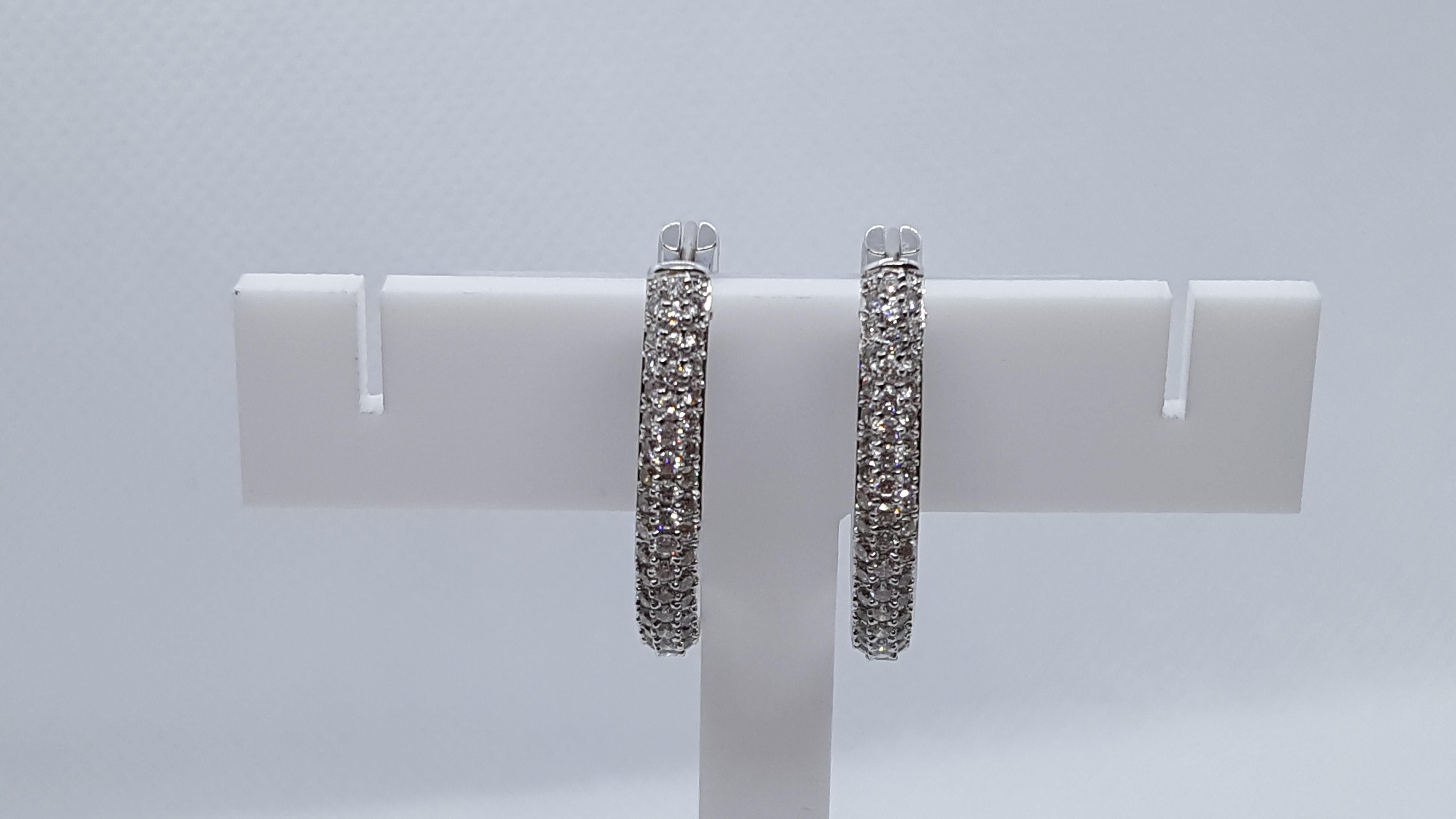 18kt White Gold Pave 1.75cttw Diamond Hoop Earrings, Inside-Out Style, Techline  In Good Condition For Sale In Rancho Santa Fe, CA