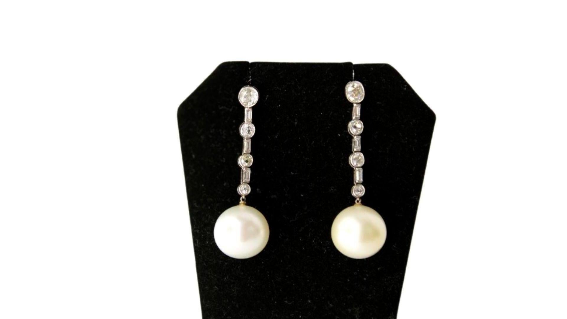 Set von Ohrringen aus 18 Karat Weißgold Perlen &amp;amp; Diamanten (Moderne) im Angebot