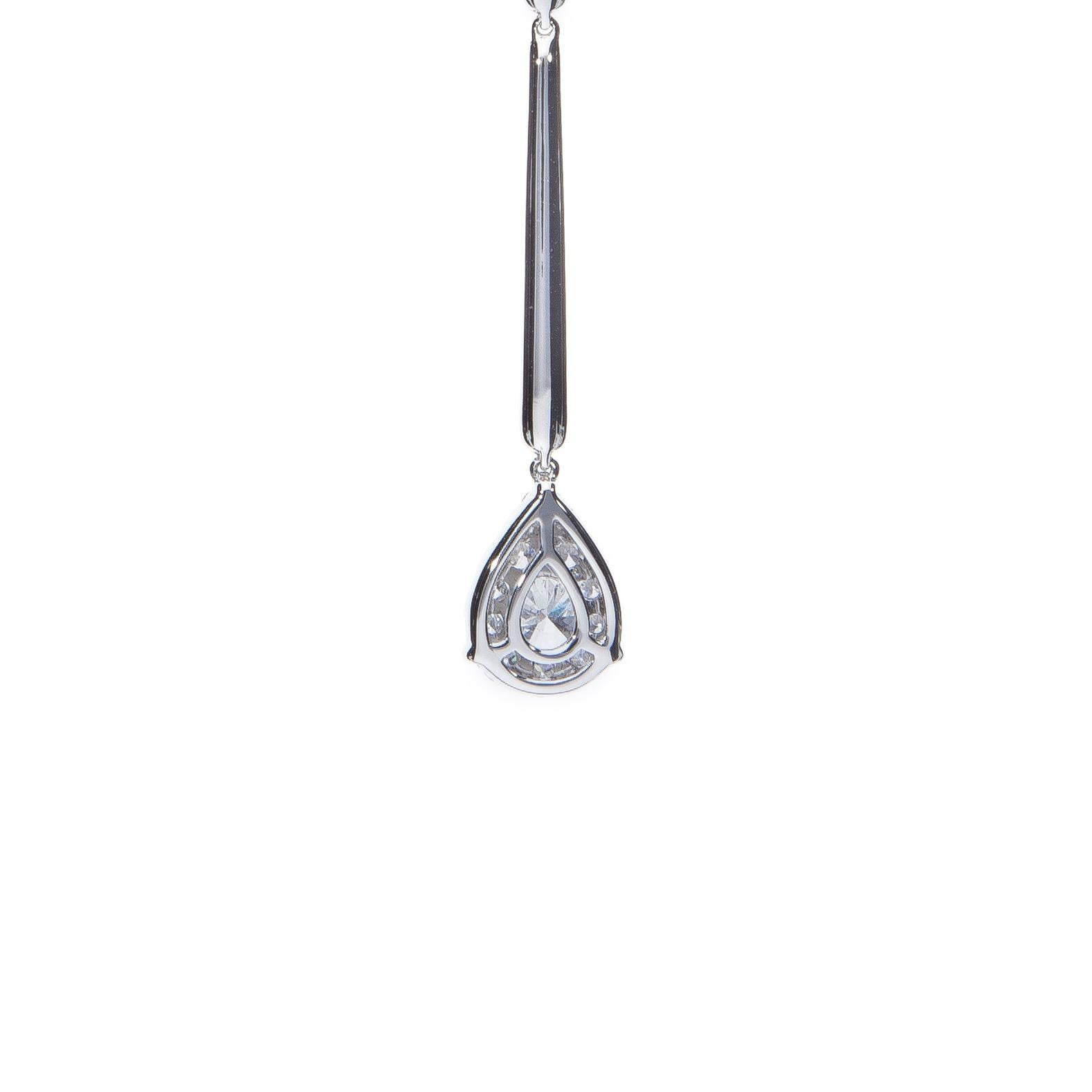 18 Karat White Gold Pendant Earrings with 94 Diamonds Total Weight 1.50 Carat For Sale 3