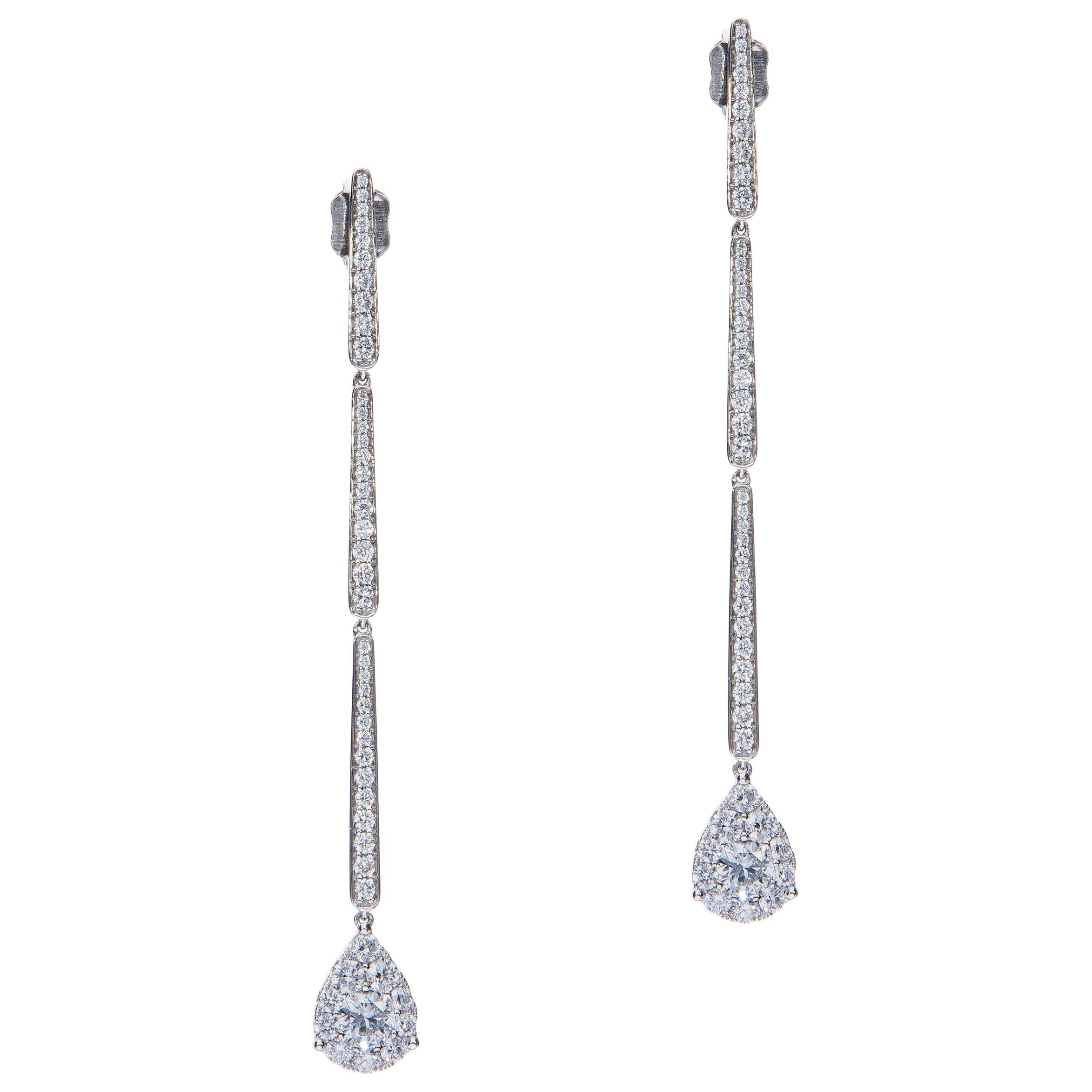 18 Karat White Gold Pendant Earrings with 94 Diamonds Total Weight 1.50 Carat For Sale