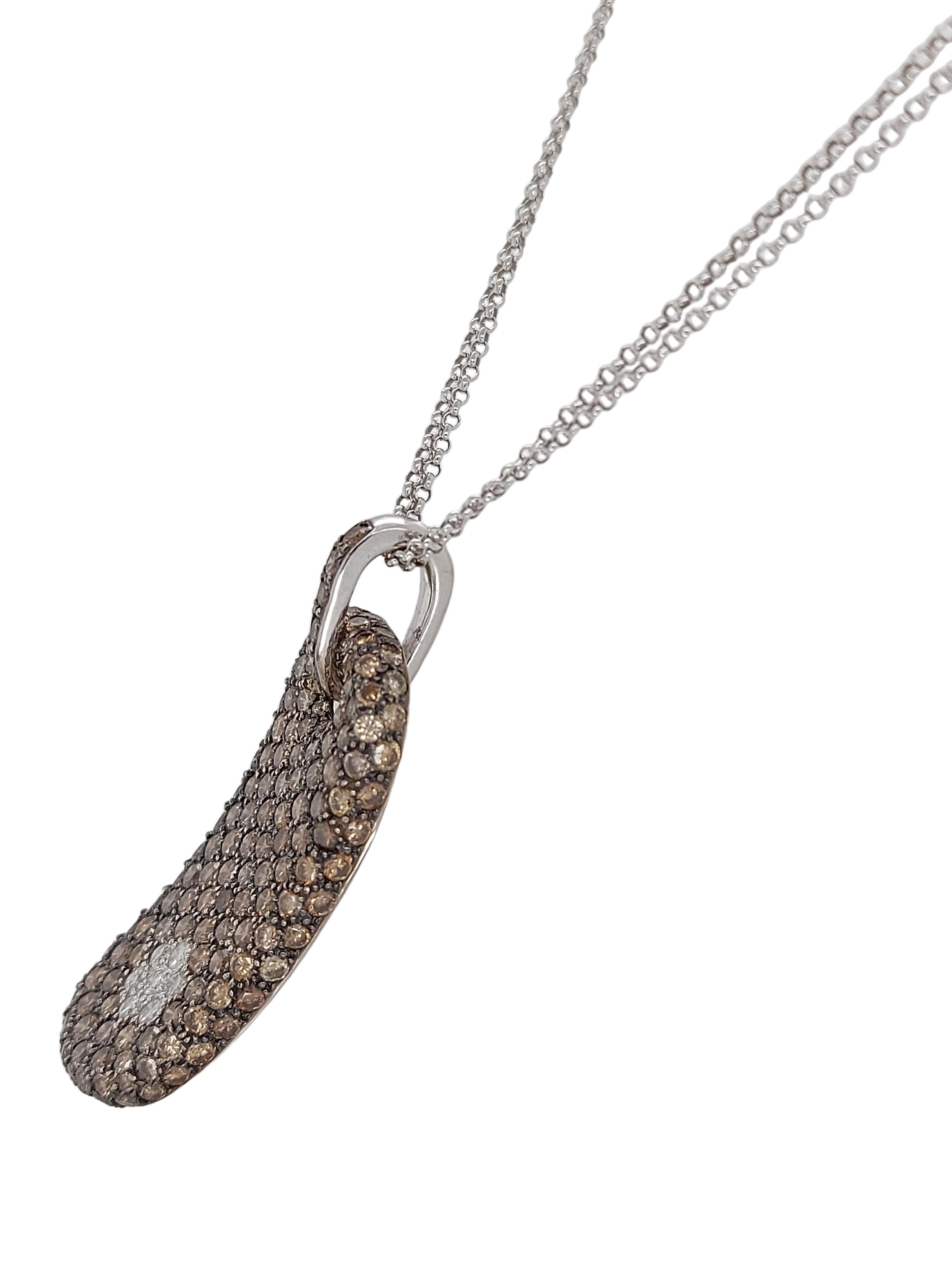 18kt White Gold Pendant, Necklace with 0.28ct White & 6ct Brown Diamonds In New Condition For Sale In Antwerp, BE