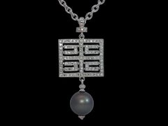 18kt White Gold Pendant / Necklace With 1.08ct Diamonds & Black Tahiti Pearl