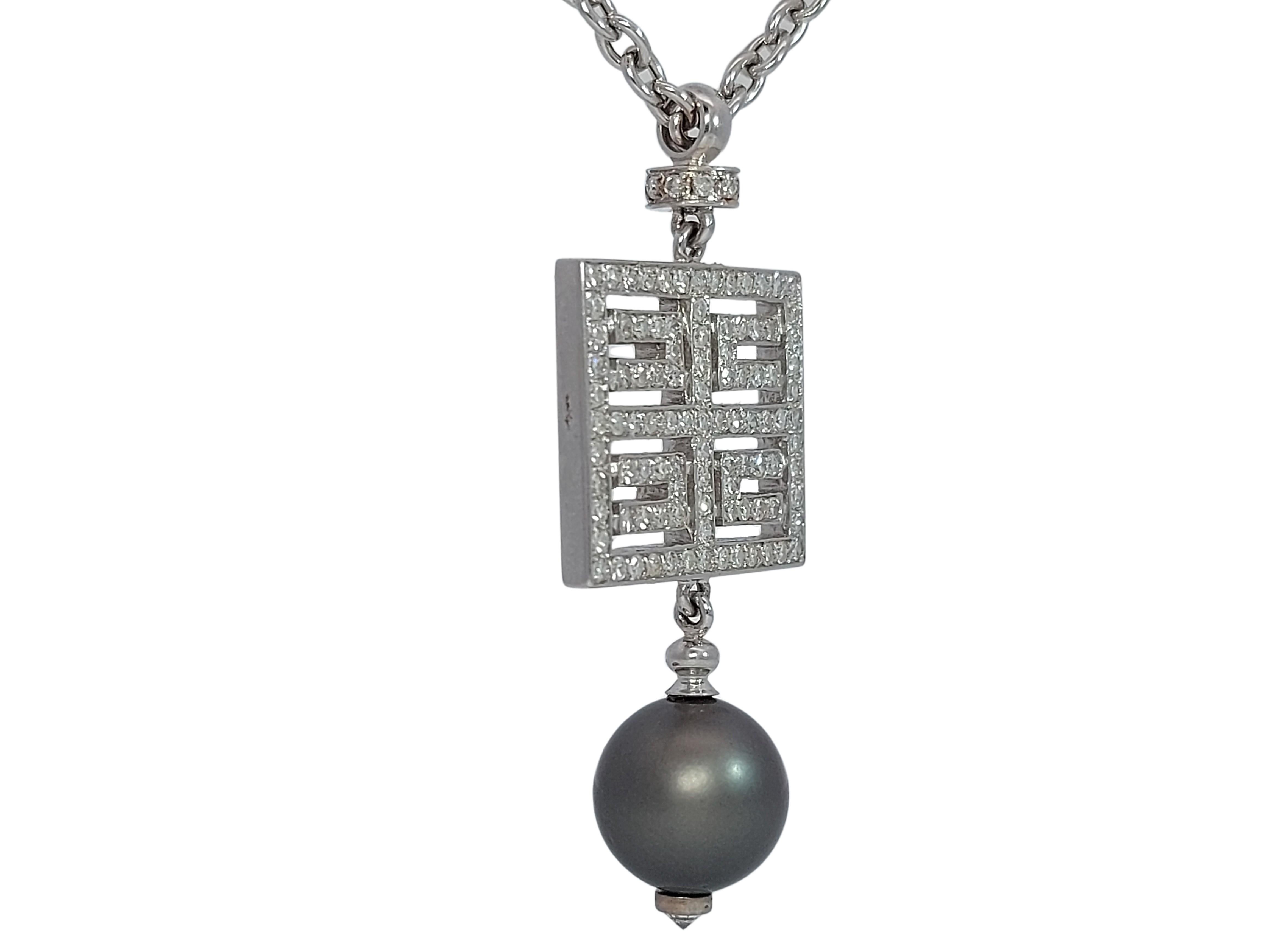 18kt White Gold Pendant / Necklace With 1.08ct Diamonds & Black Tahiti Pearl For Sale 1