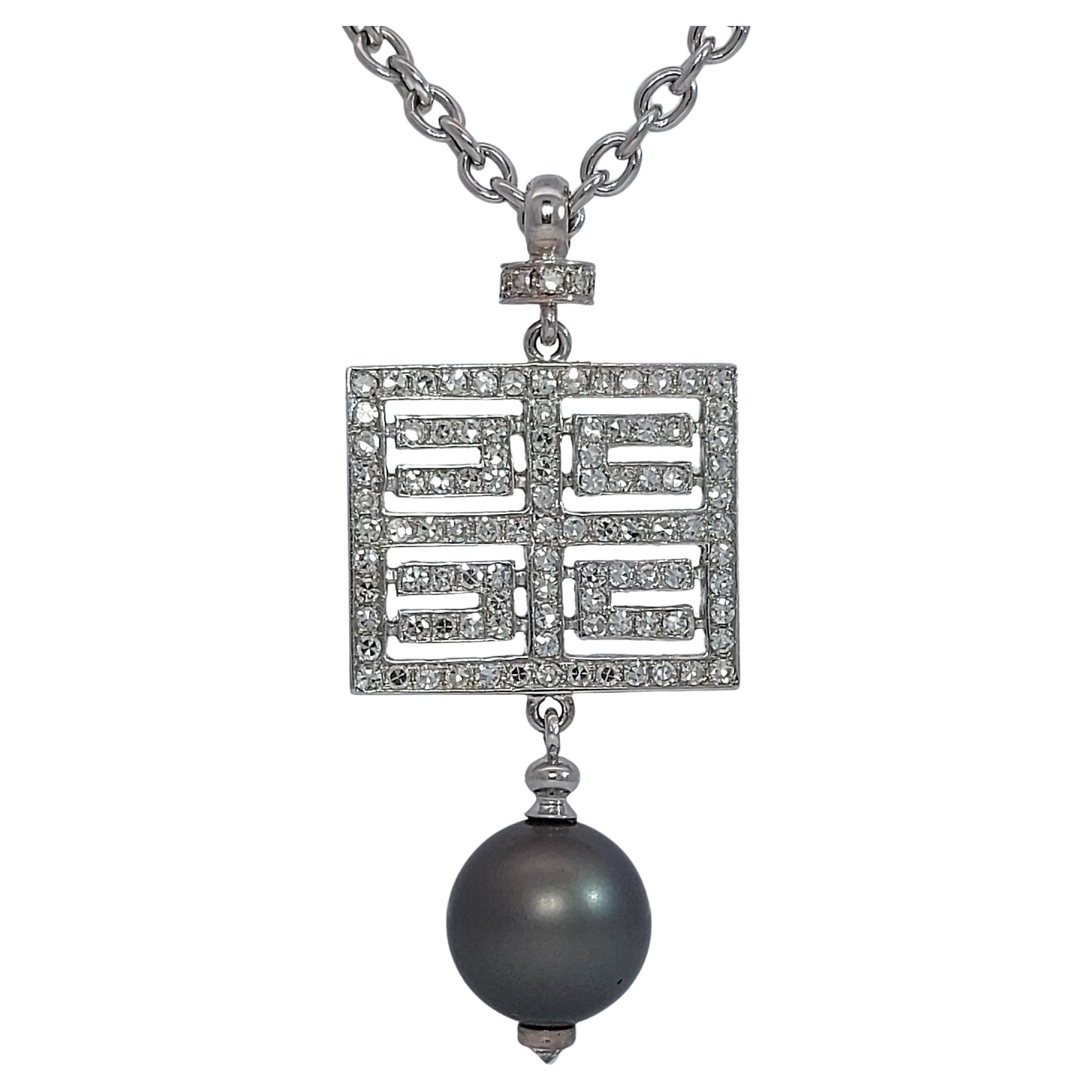 Pendentif / collier en or blanc 18 carats avec diamants de 1,08 carat et perle de Tahiti noire