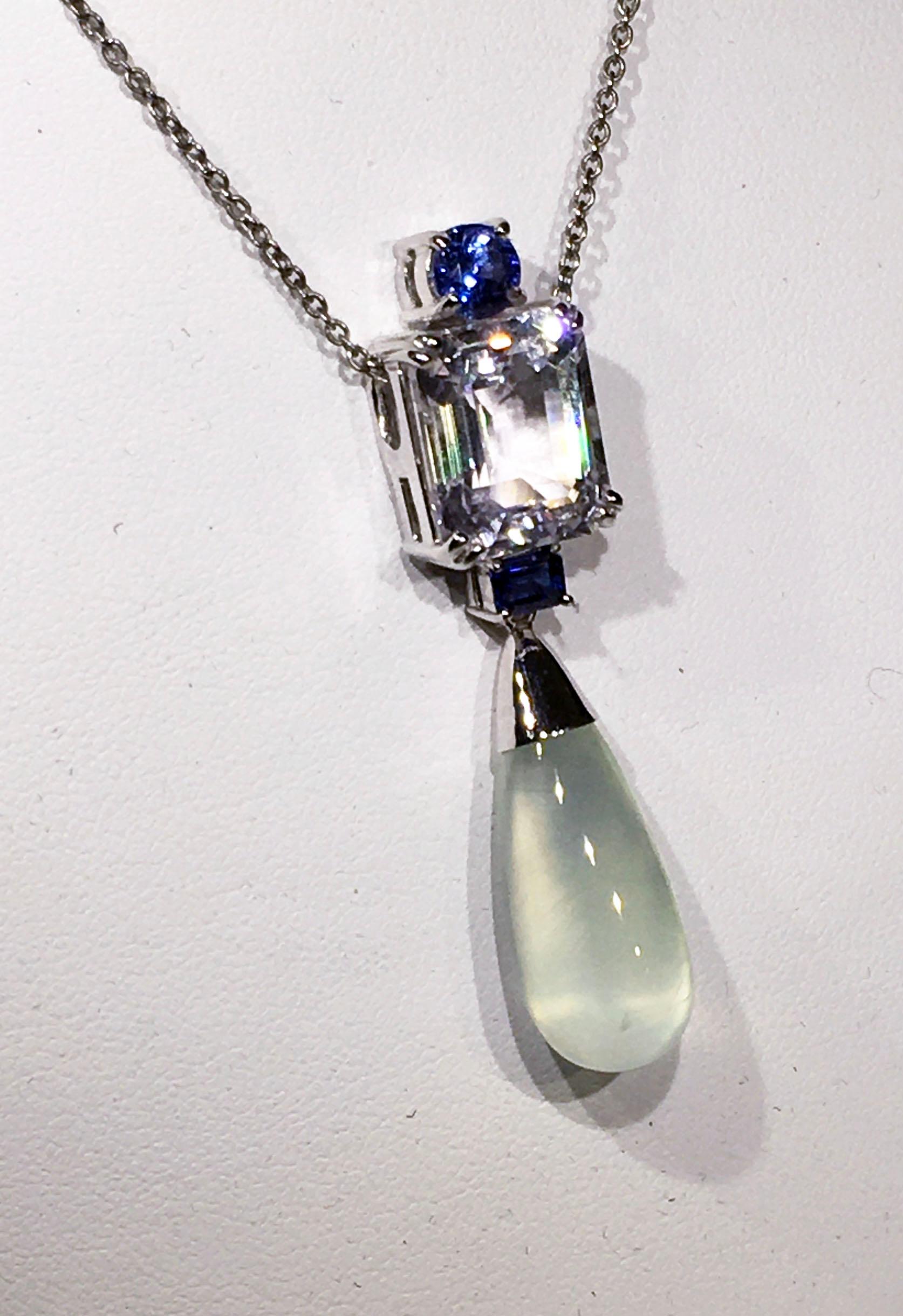 A Morganite, Sapphire and Prehnite Dangle Pendant set in 18kt White Gold In New Condition For Sale In Seattle, WA