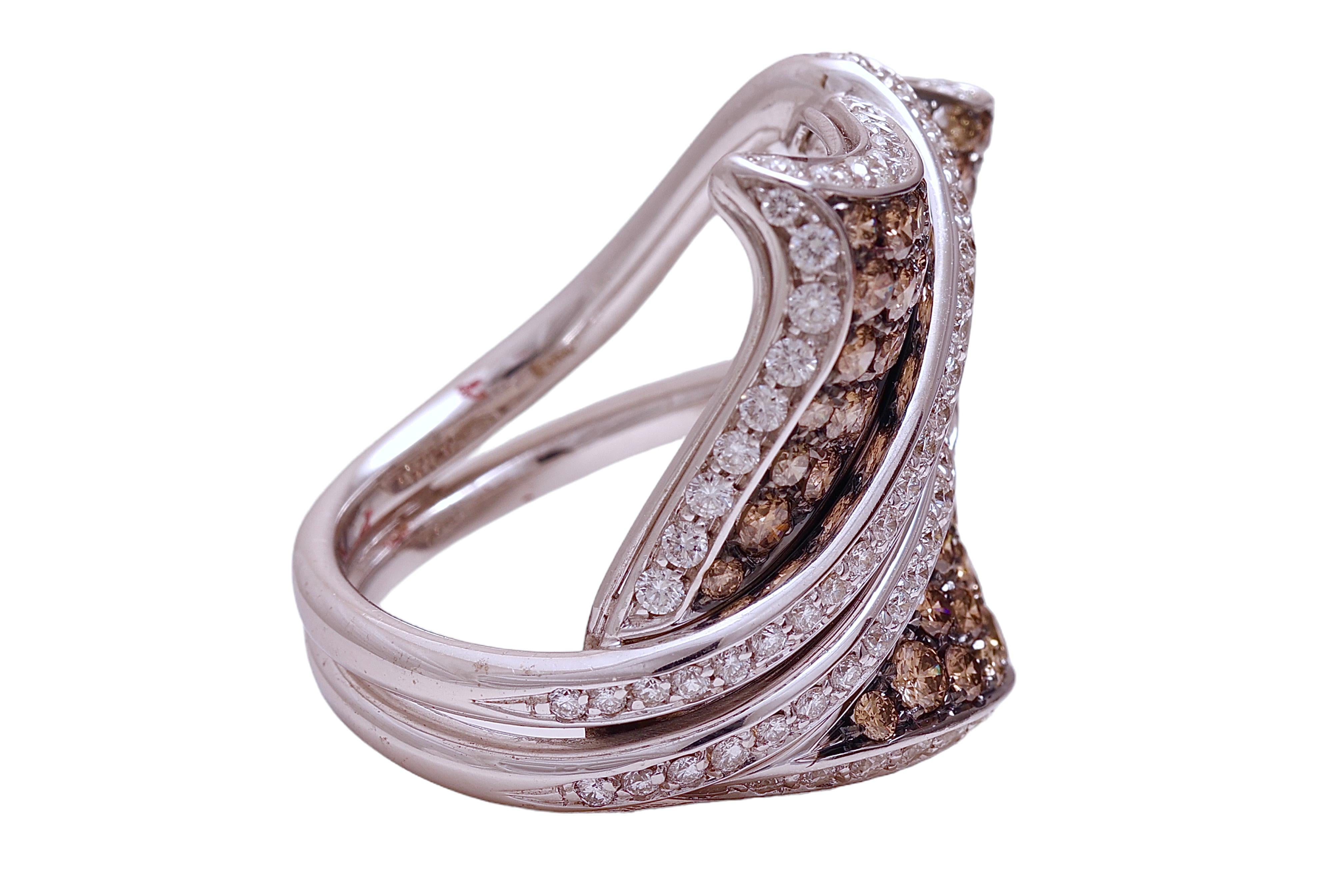 18kt White Gold Ring 1.65 ct. White & 2.2 ct Cognac Diamonds For Sale 4