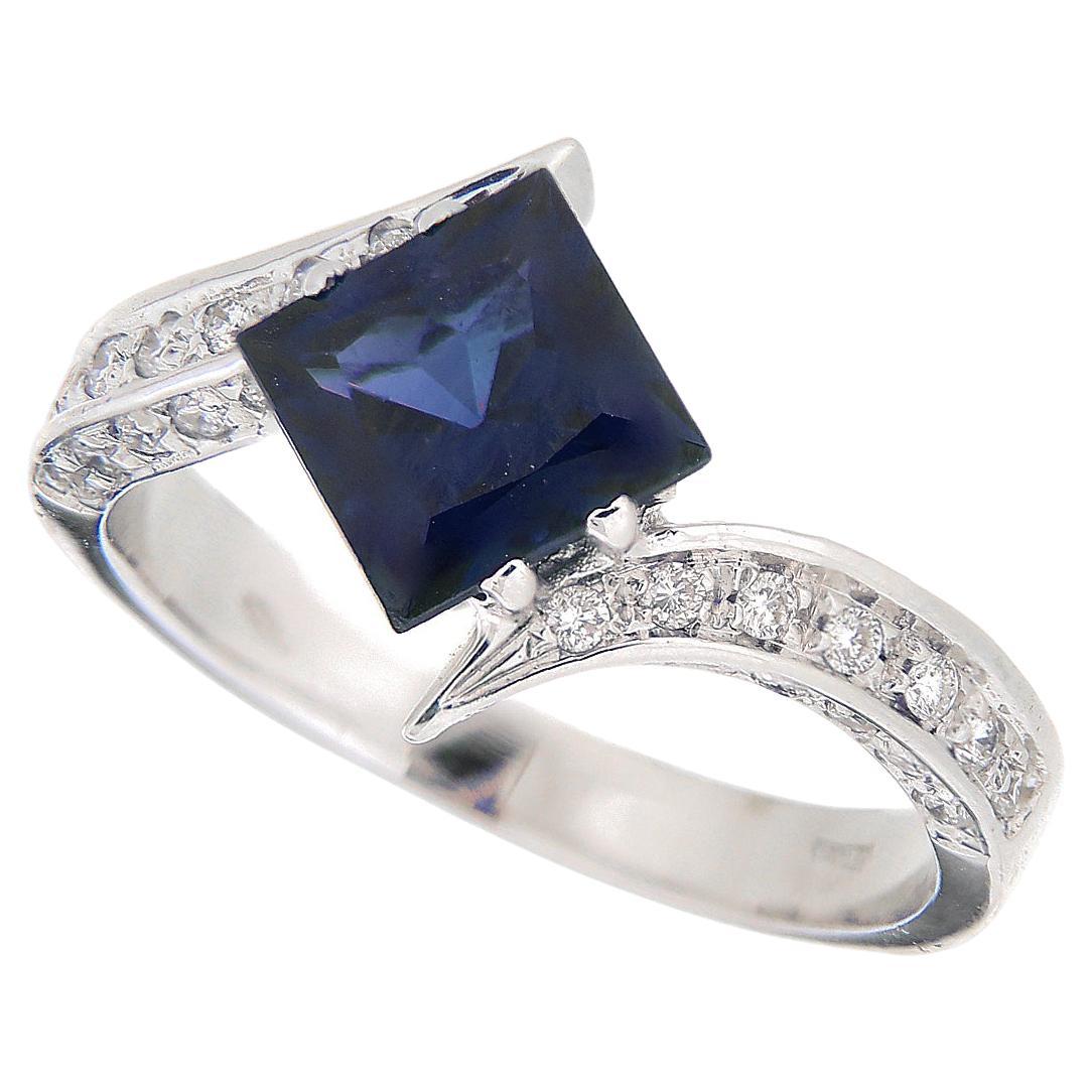 18kt White Gold Ring Blue Carré, Cut Iolite 1.80 Carat White Diamonds 0.40 Carat For Sale